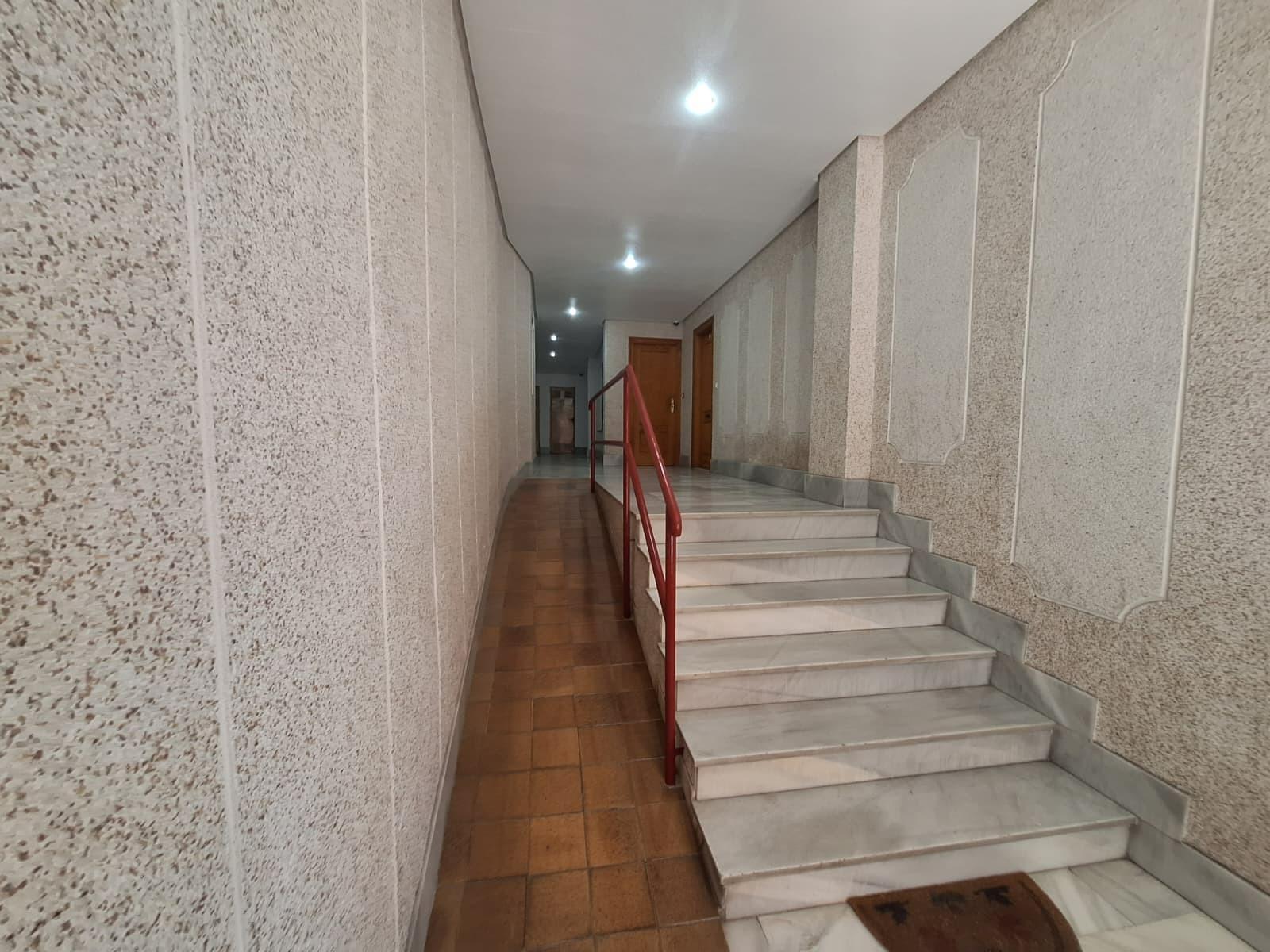 For sale - 2 Bedroom 2 Bathroom Apartment in Torrevieja - Playa De Los Locos  - Alicante