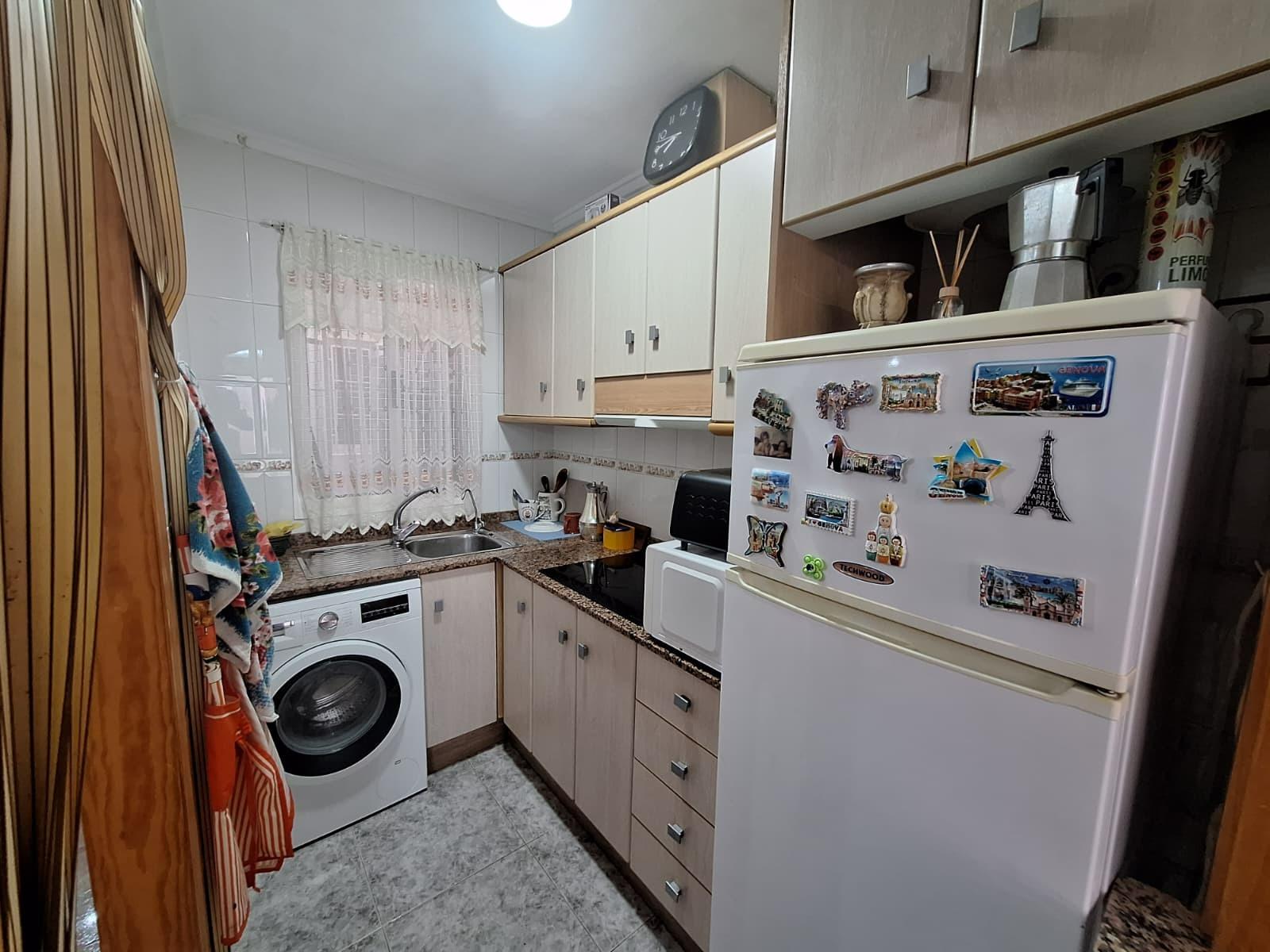 For sale - 2 Bedroom 2 Bathroom Apartment in Torrevieja - Playa De Los Locos  - Alicante