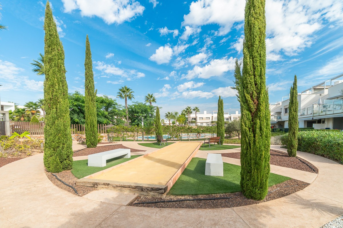 For sale - 2 Bedroom 2 Bathroom Bungalow in Vistabella Golf Entre Naranjos - Inland  - Alicante