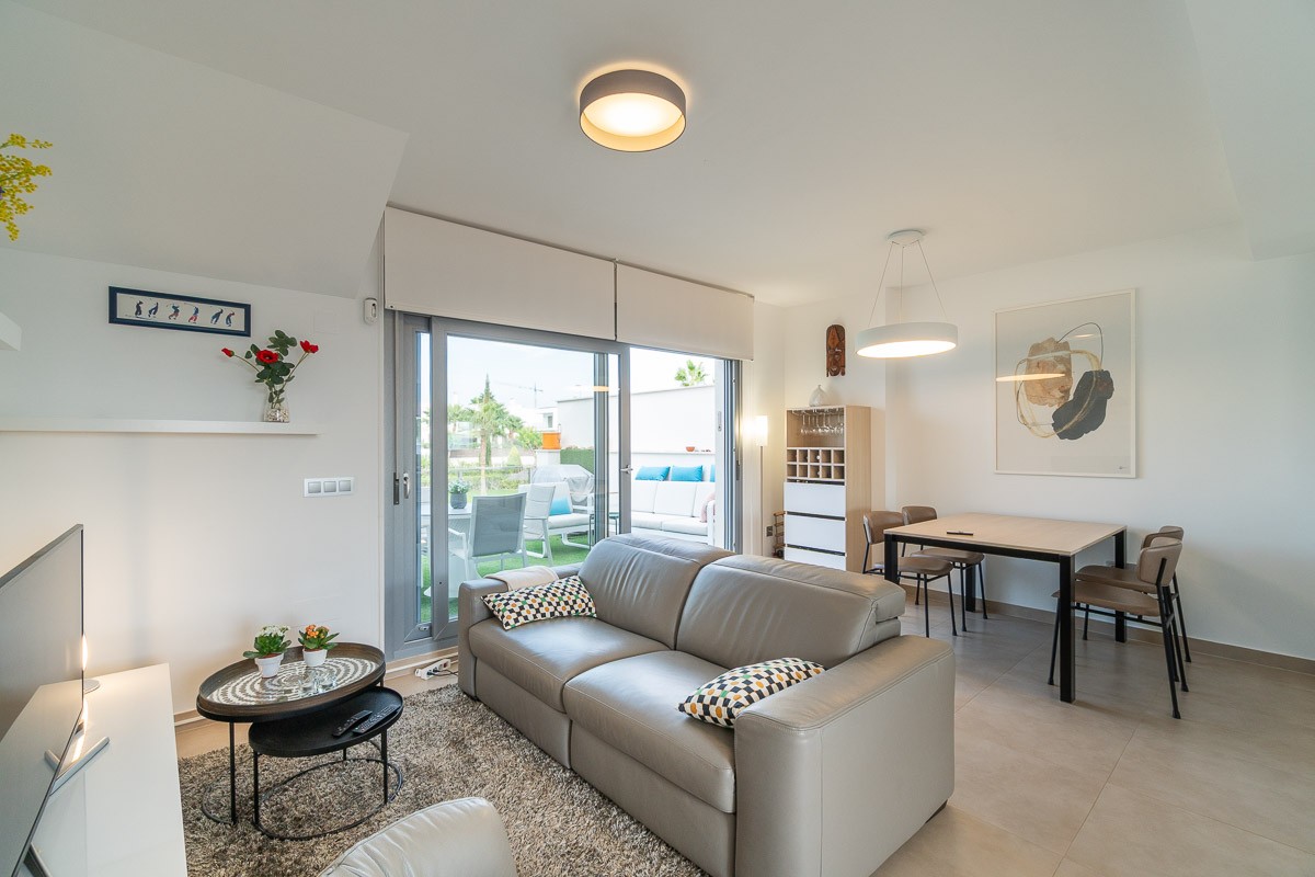 For sale - 2 Bedroom 2 Bathroom Bungalow in Vistabella Golf Entre Naranjos - Inland  - Alicante