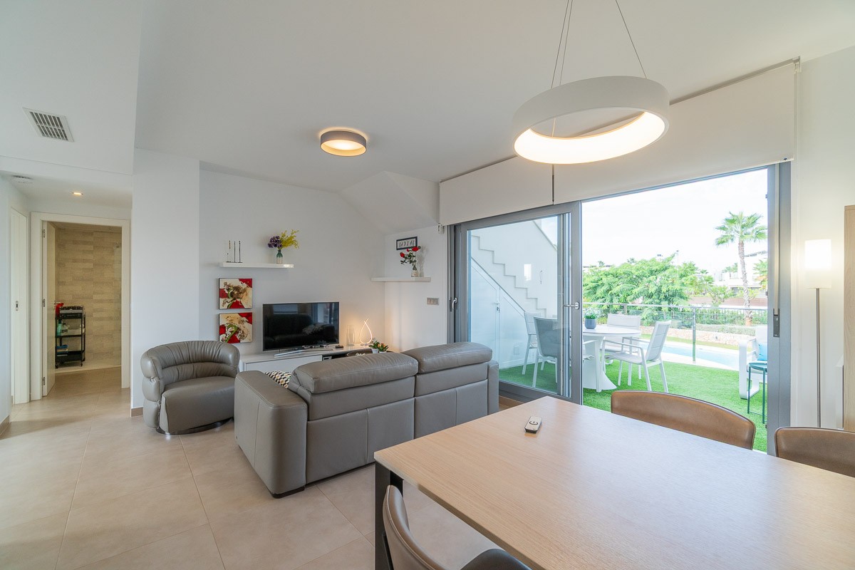 For sale - 2 Bedroom 2 Bathroom Bungalow in Vistabella Golf Entre Naranjos - Inland  - Alicante