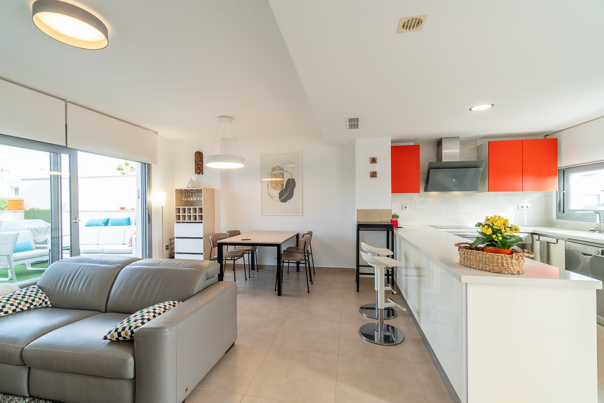 For sale - 2 Bedroom 2 Bathroom Bungalow in Vistabella Golf Entre Naranjos - Inland  - Alicante