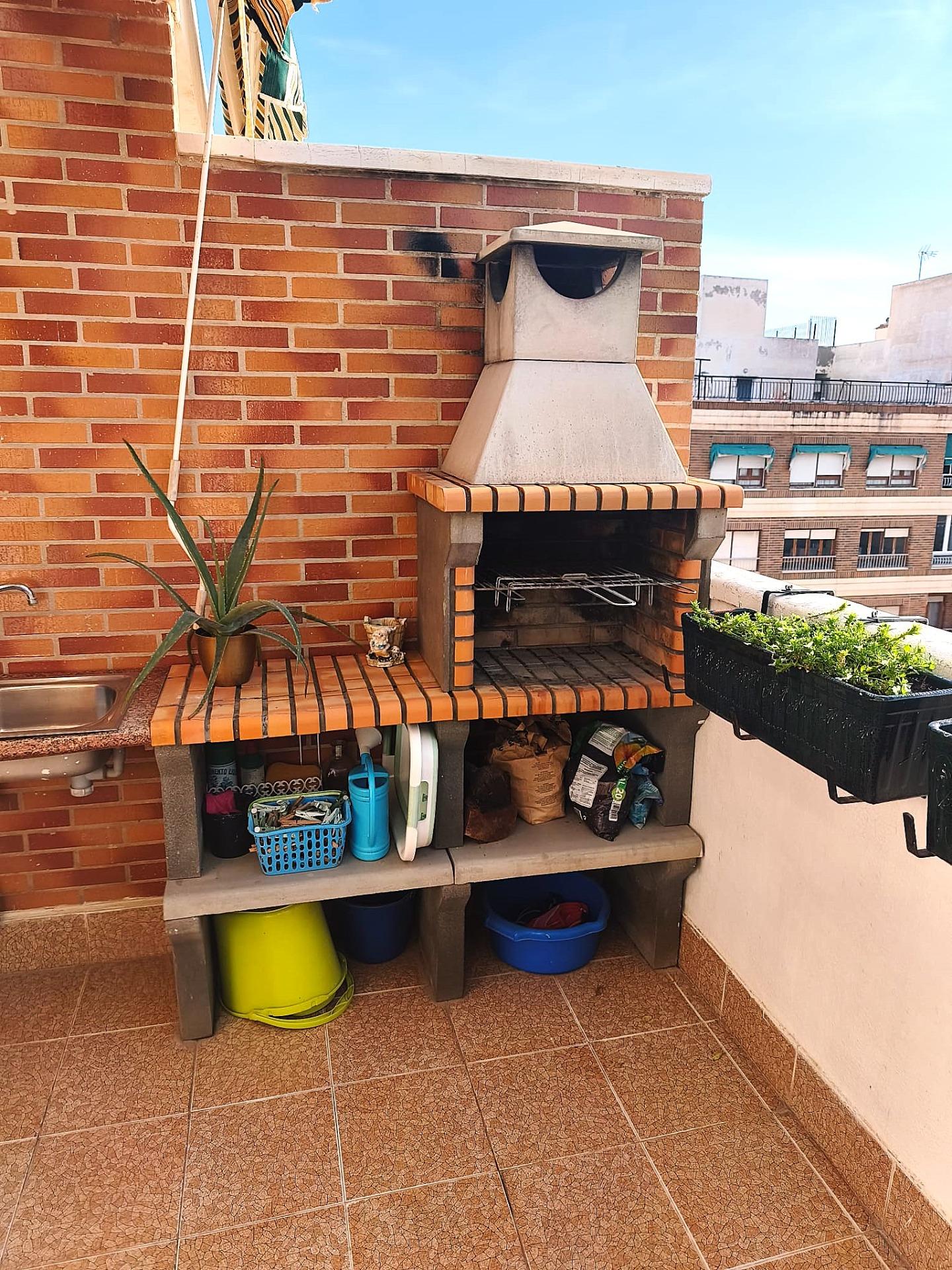 For sale - 2 Bedroom 2 Bathroom Apartment in Torrevieja - Centro  - Alicante