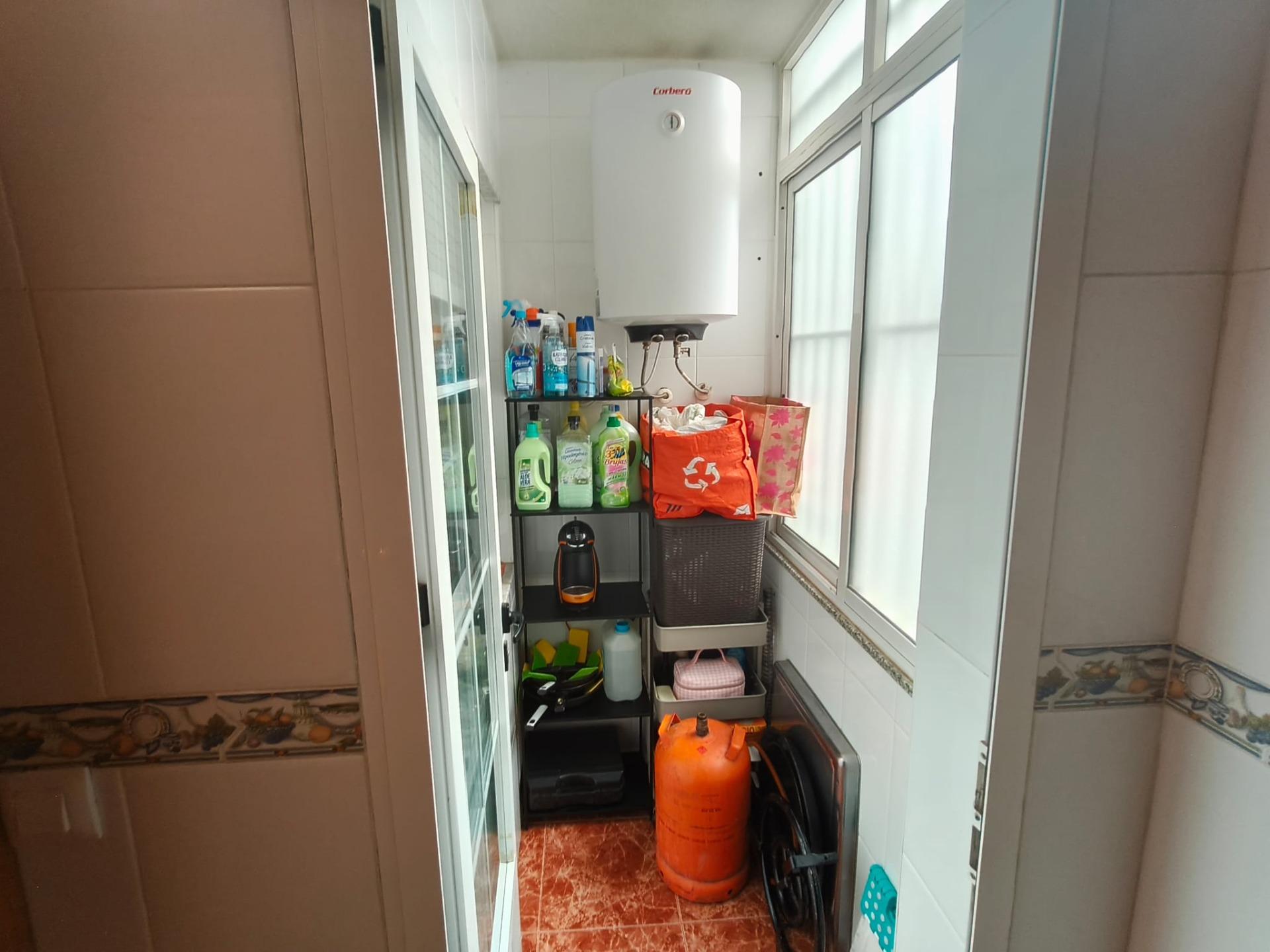 For sale - 2 Bedroom 2 Bathroom Apartment in Torrevieja - Centro  - Alicante