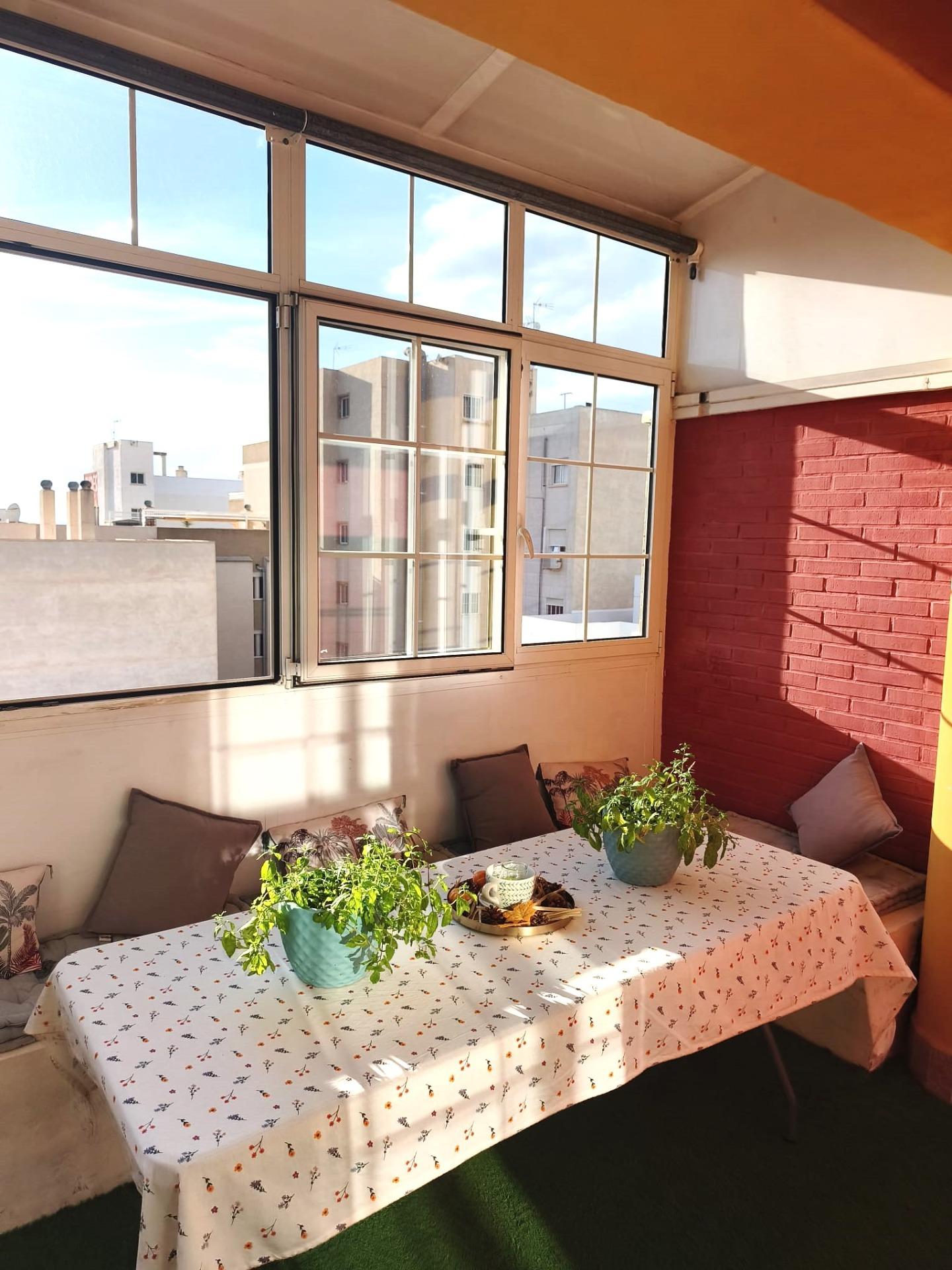 For sale - 2 Bedroom 2 Bathroom Apartment in Torrevieja - Centro  - Alicante