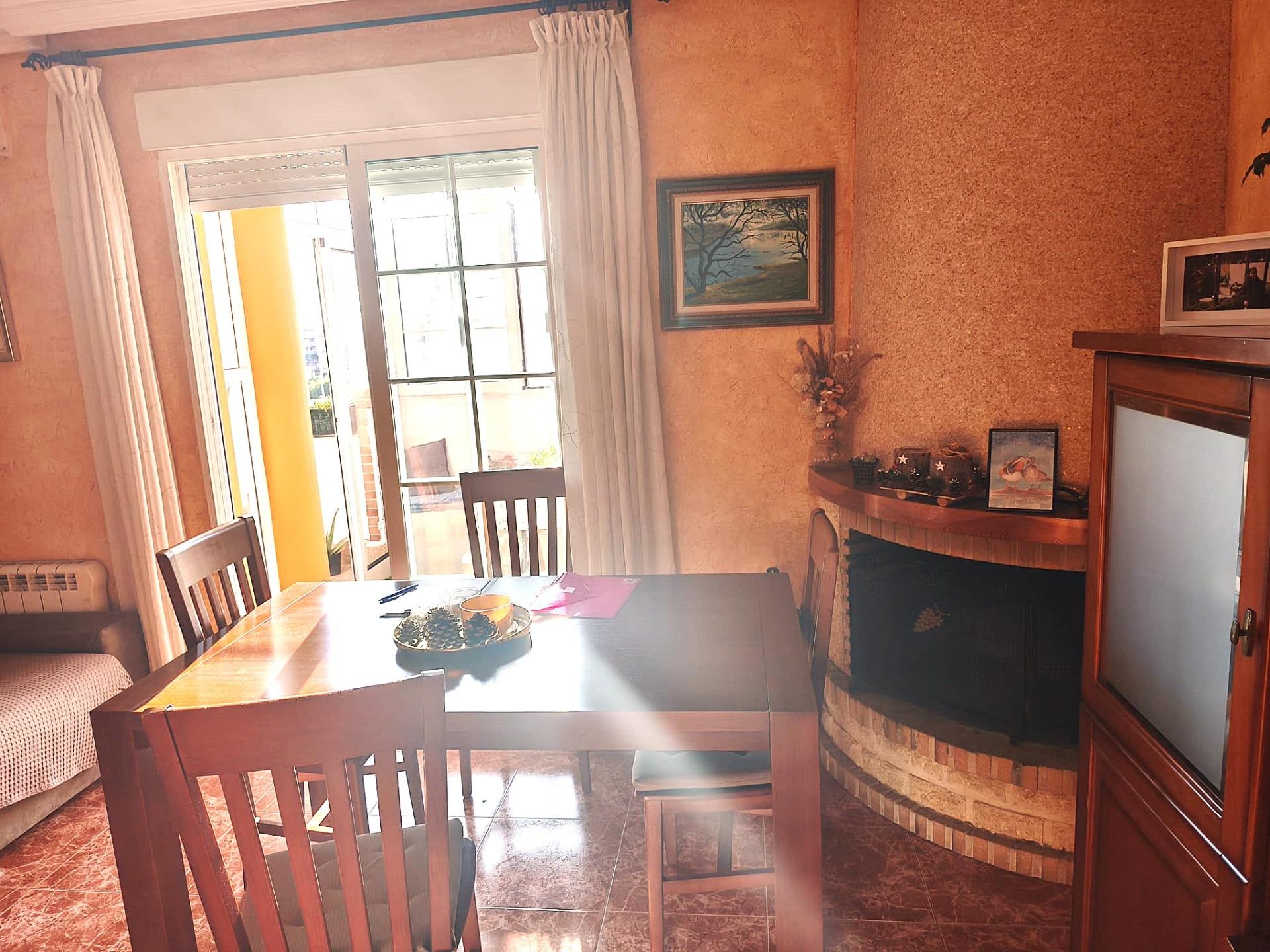 For sale - 2 Bedroom 2 Bathroom Apartment in Torrevieja - Centro  - Alicante