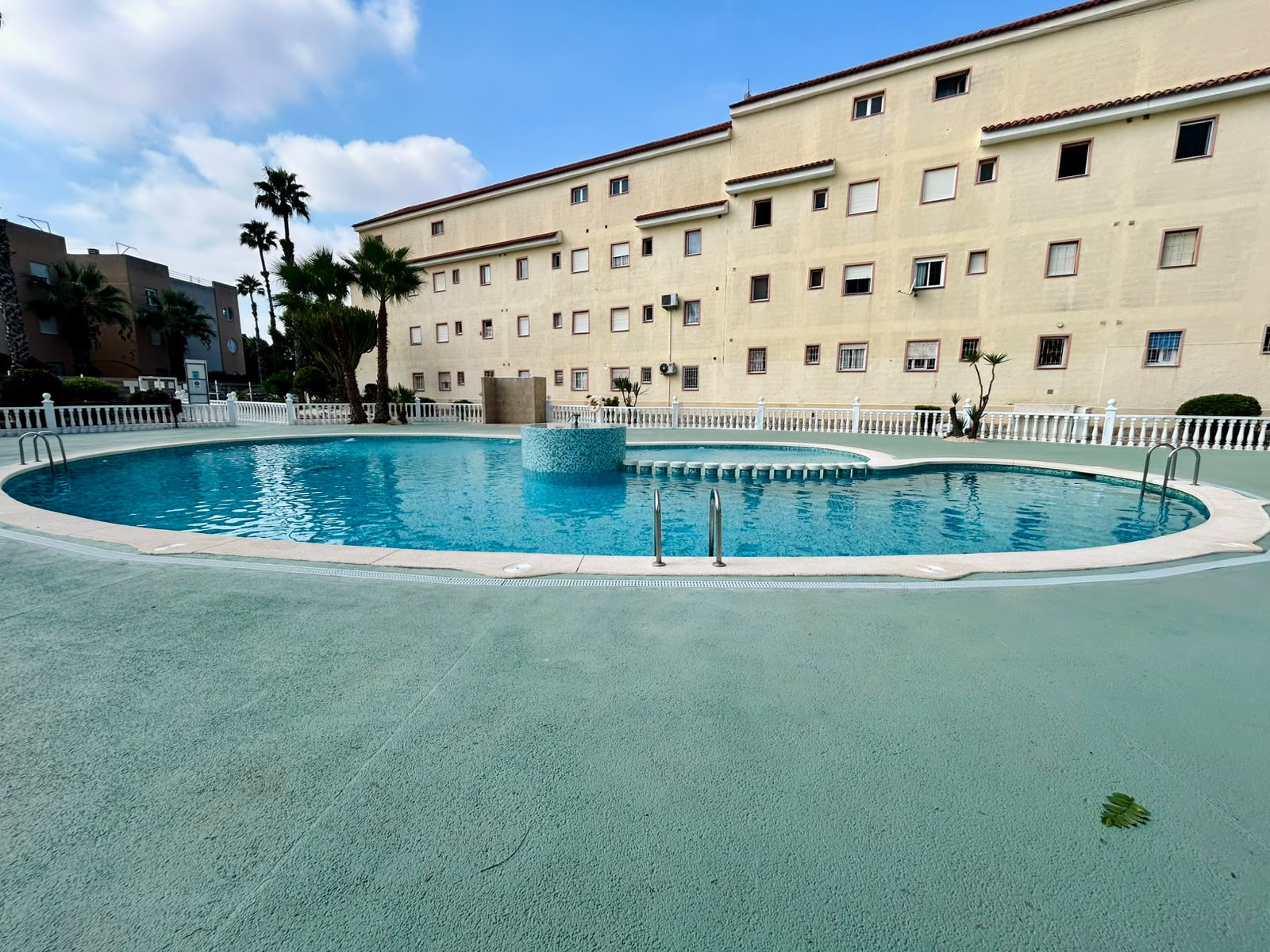 For sale - 2 Bedroom 2 Bathroom Town House in Torrevieja - Costa Blanca  - Alicante
