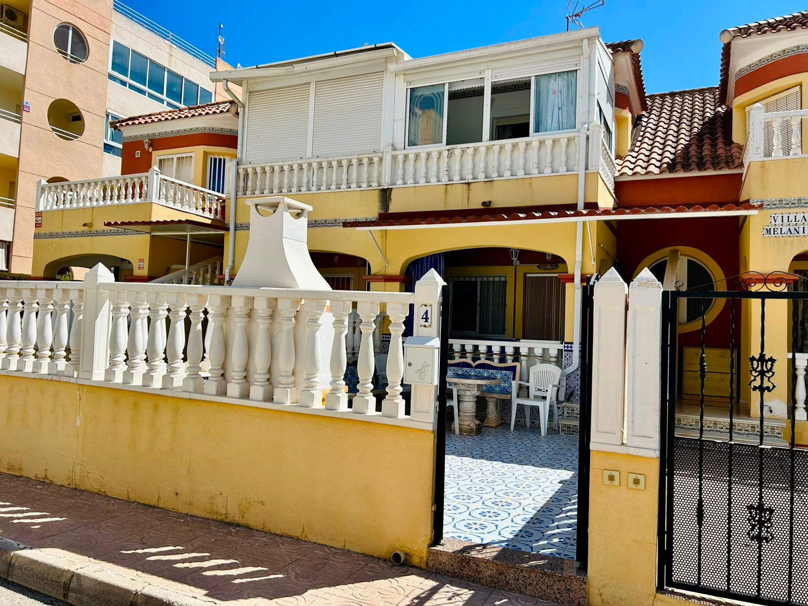 For sale - 2 Bedroom 2 Bathroom Town House in Torrevieja - Costa Blanca  - Alicante