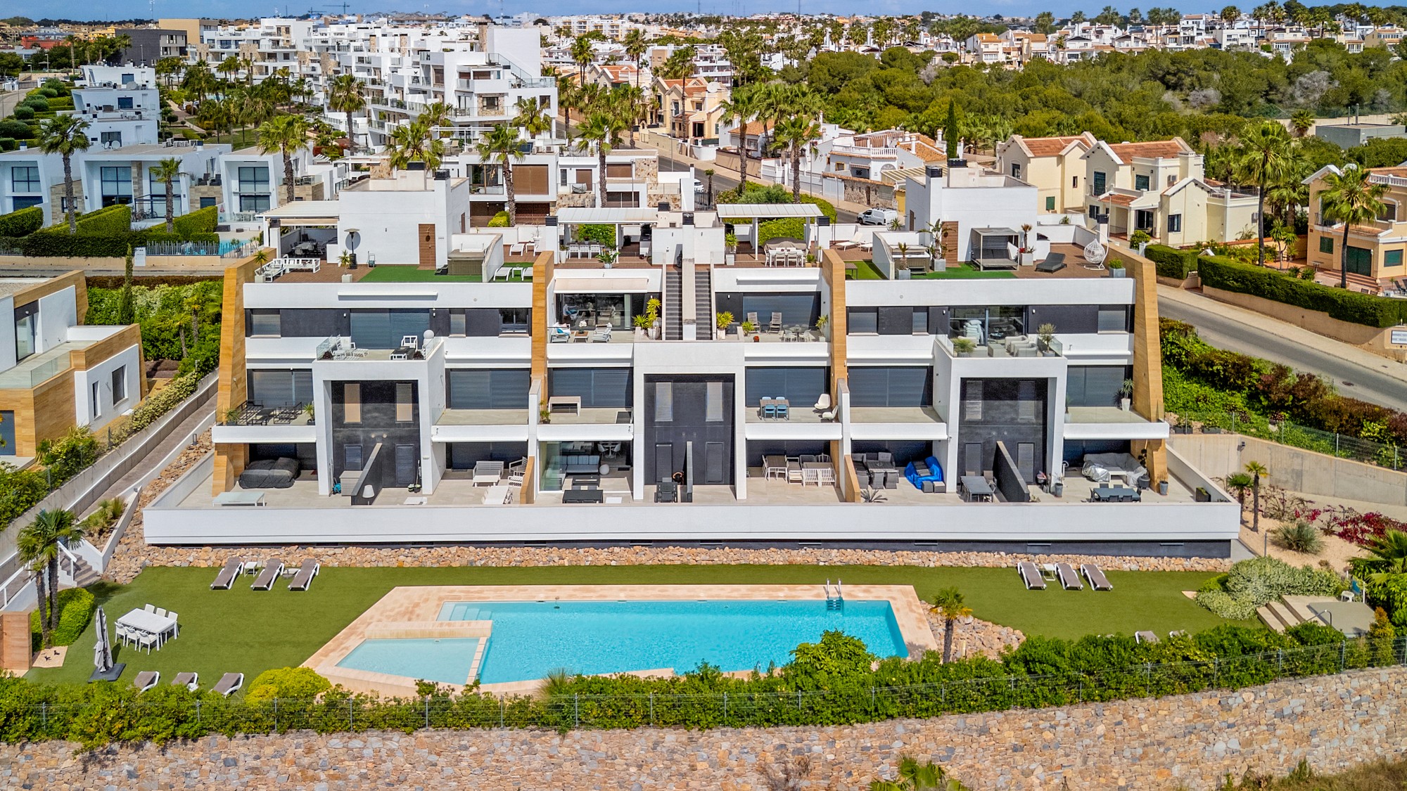 For sale - 2 Bedroom 2 Bathroom Apartment in Villamartin - Costa Blanca  - Alicante