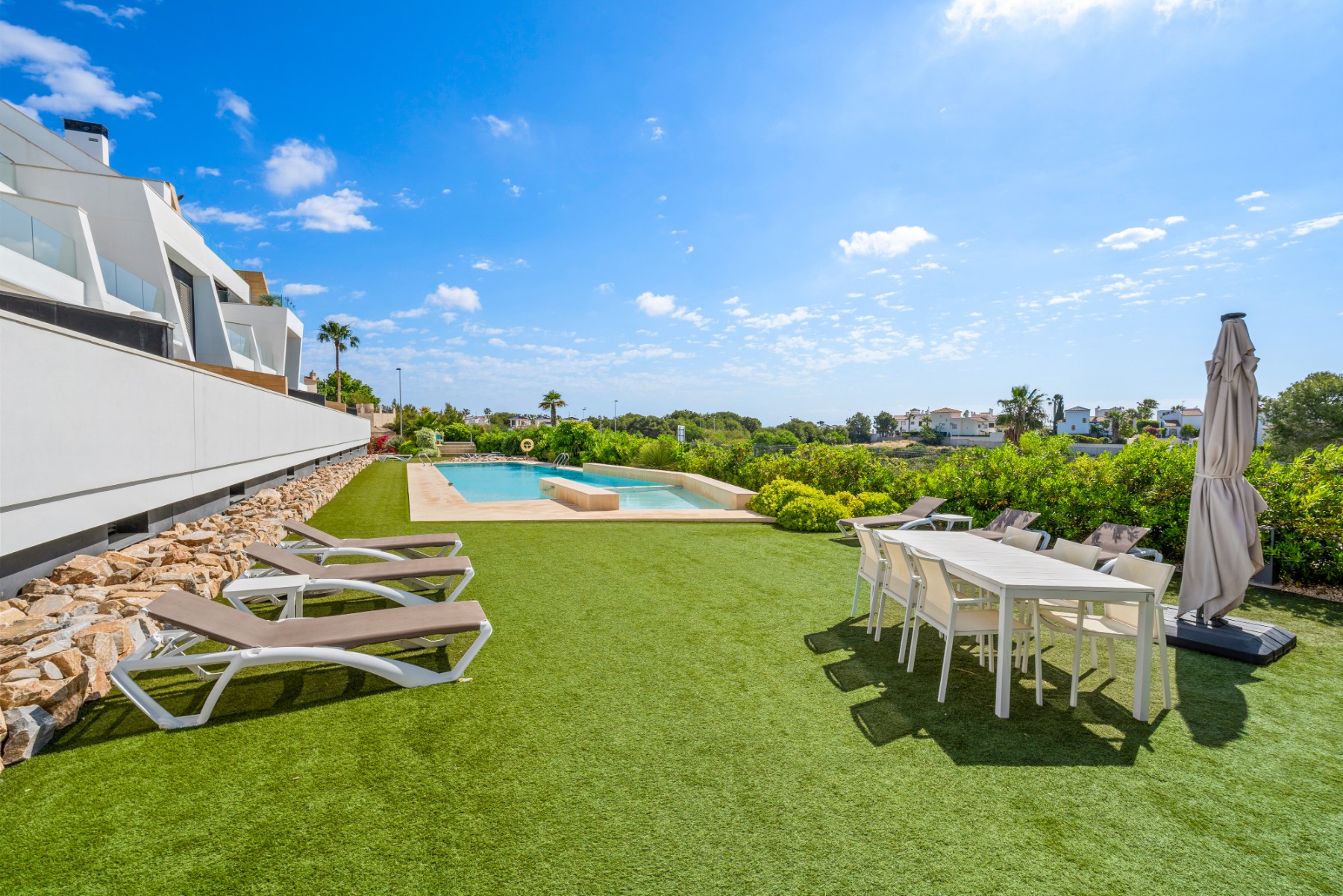 For sale - 2 Bedroom 2 Bathroom Apartment in Villamartin - Costa Blanca  - Alicante