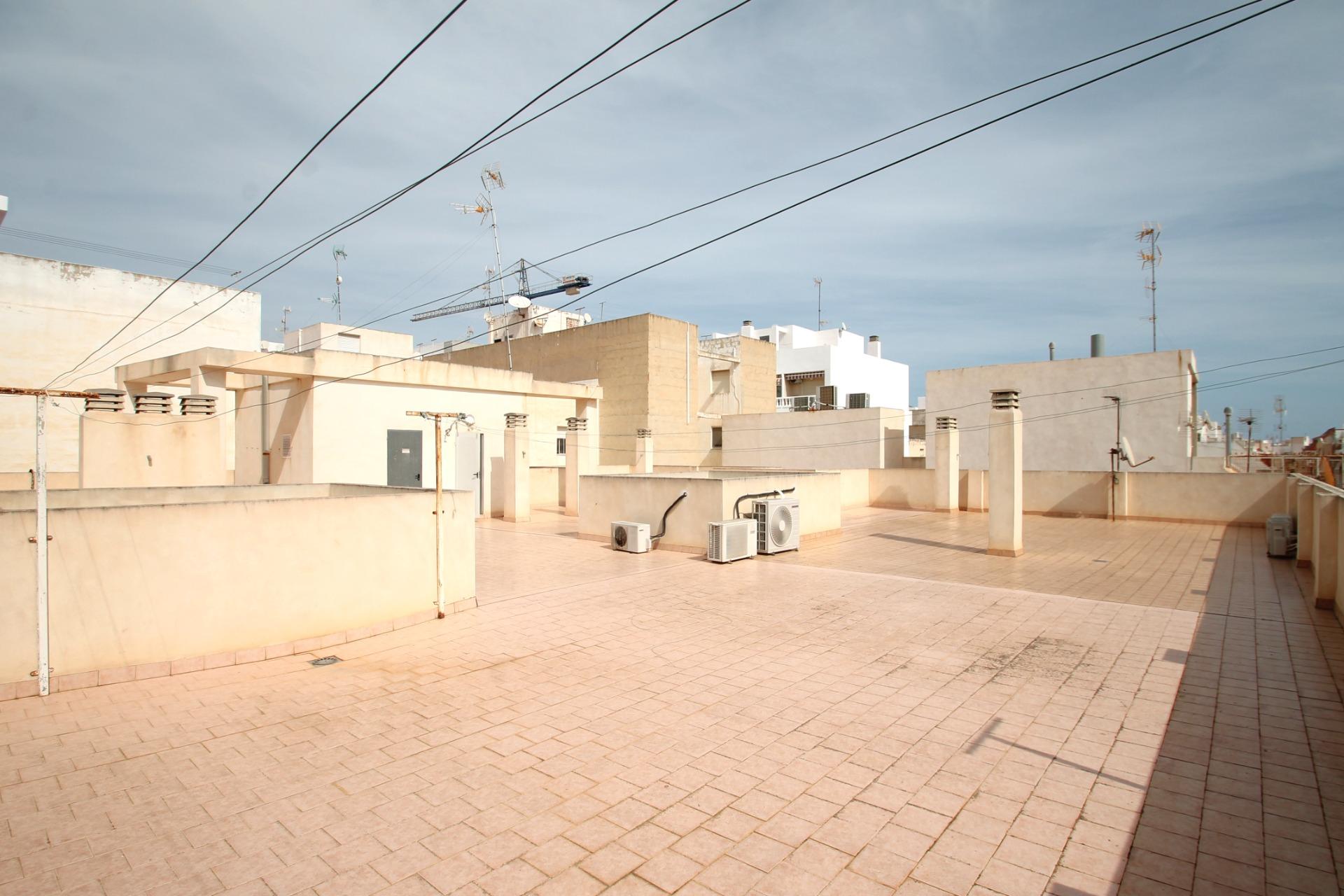 For sale - 3 Bedroom 2 Bathroom Apartment in Torrevieja - Las Piscinas Naturales  - Alicante