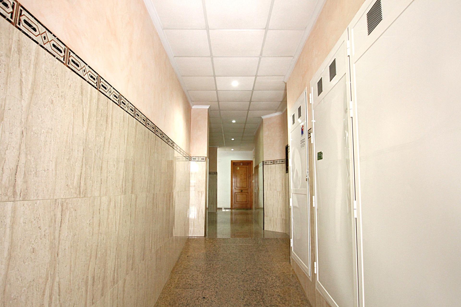 For sale - 3 Bedroom 2 Bathroom Apartment in Torrevieja - Las Piscinas Naturales  - Alicante