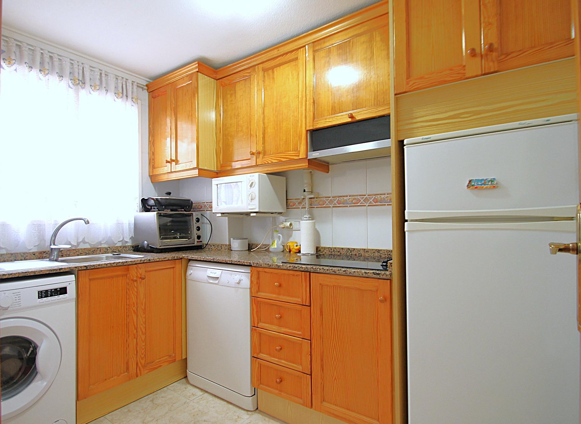 For sale - 3 Bedroom 2 Bathroom Apartment in Torrevieja - Las Piscinas Naturales  - Alicante