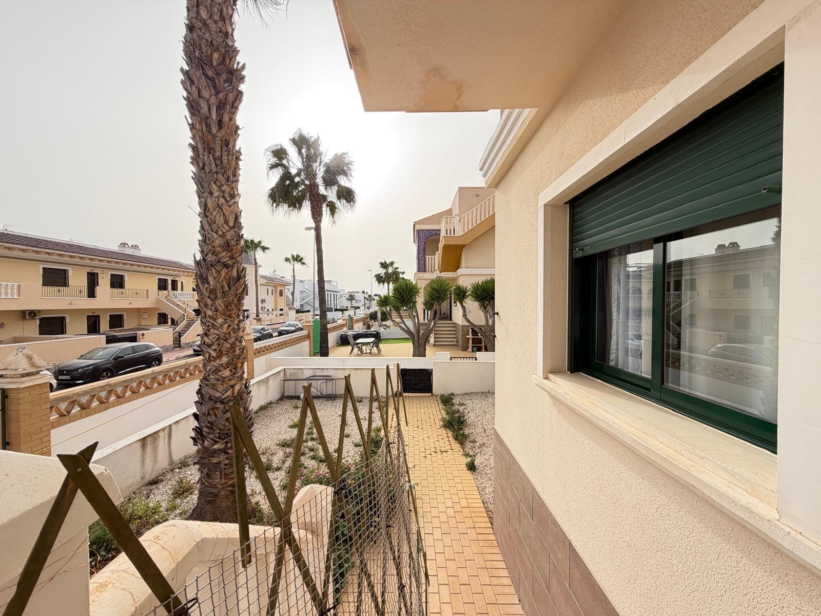 For sale - 2 Bedroom 1 Bathroom Bungalow in Ciudad Quesada - Doña Pepa  - Alicante