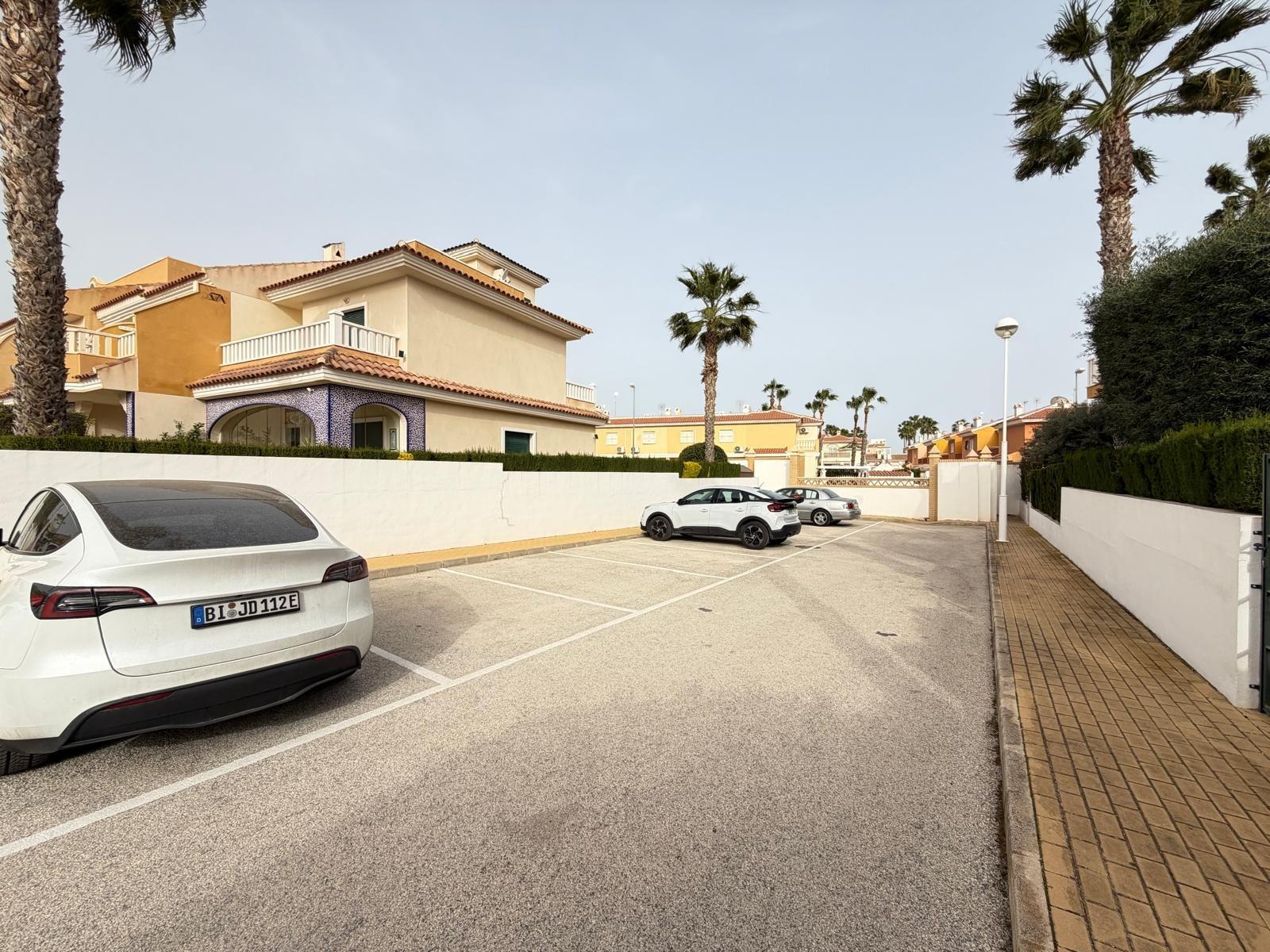 For sale - 2 Bedroom 1 Bathroom Bungalow in Ciudad Quesada - Doña Pepa  - Alicante