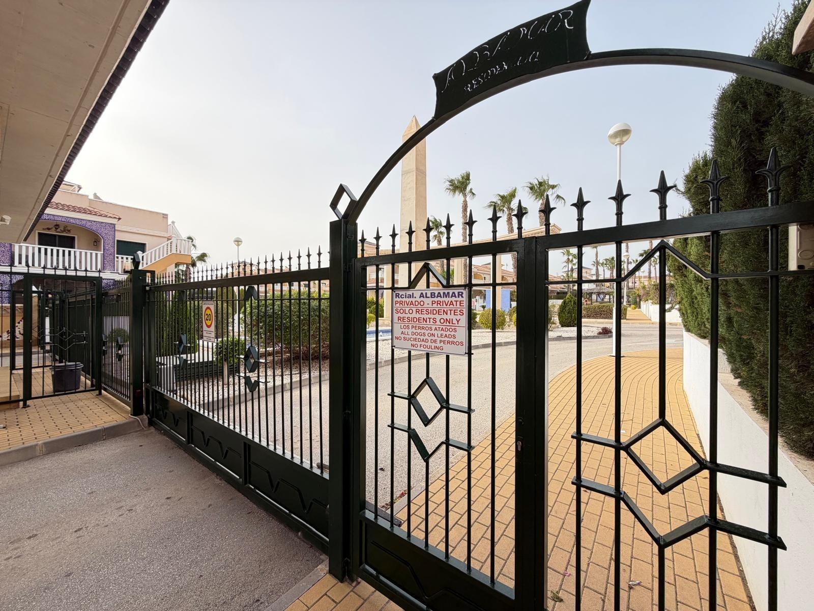 For sale - 2 Bedroom 1 Bathroom Bungalow in Ciudad Quesada - Doña Pepa  - Alicante