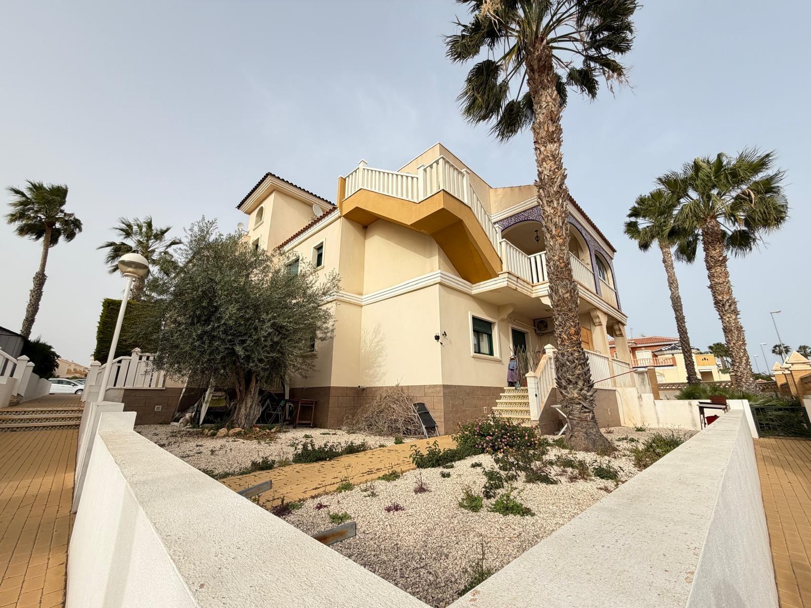 For sale - 2 Bedroom 1 Bathroom Bungalow in Ciudad Quesada - Doña Pepa  - Alicante