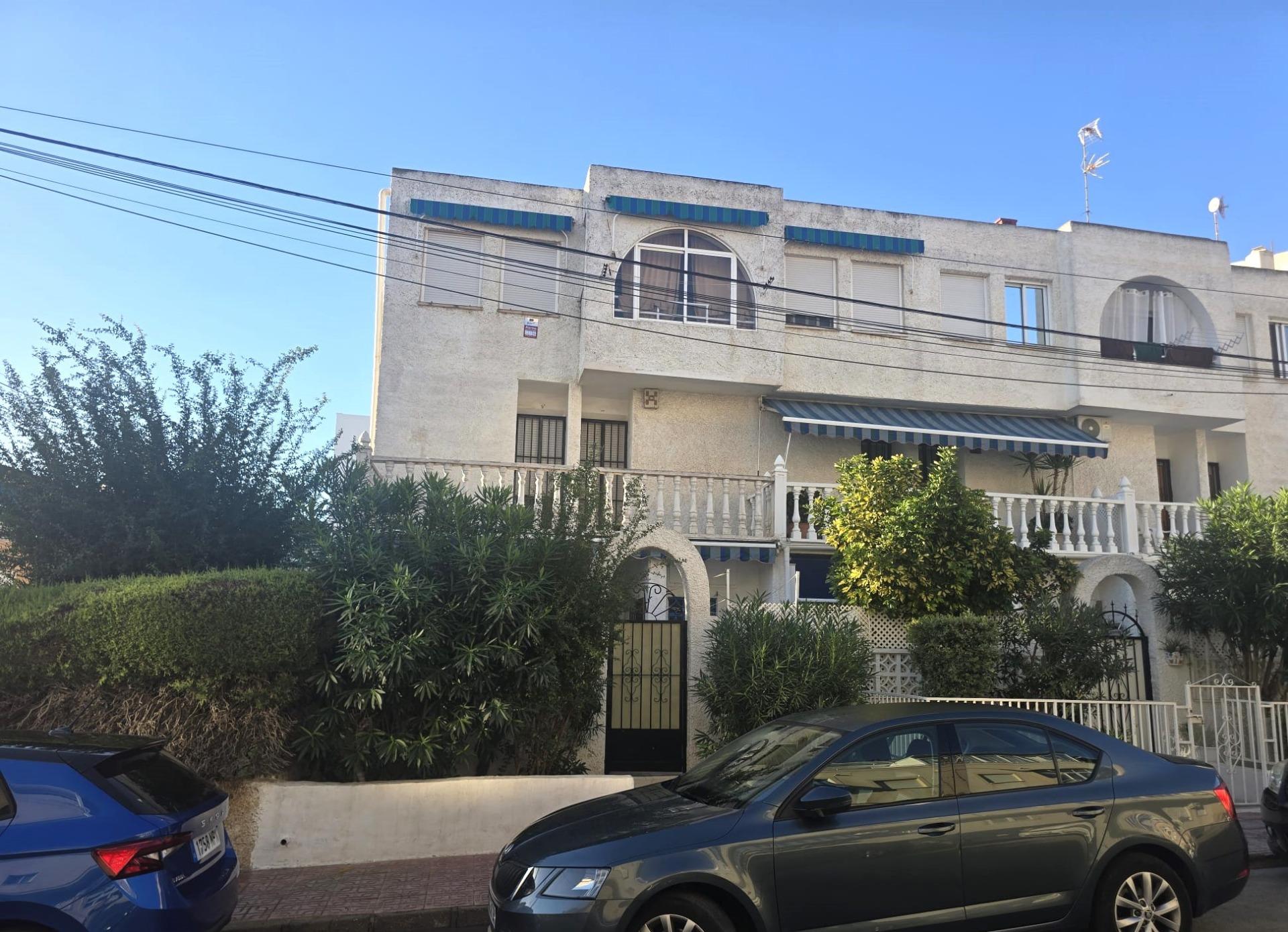 For sale - 2 Bedroom 1 Bathroom Duplex in Torrevieja - Habaneras  - Alicante
