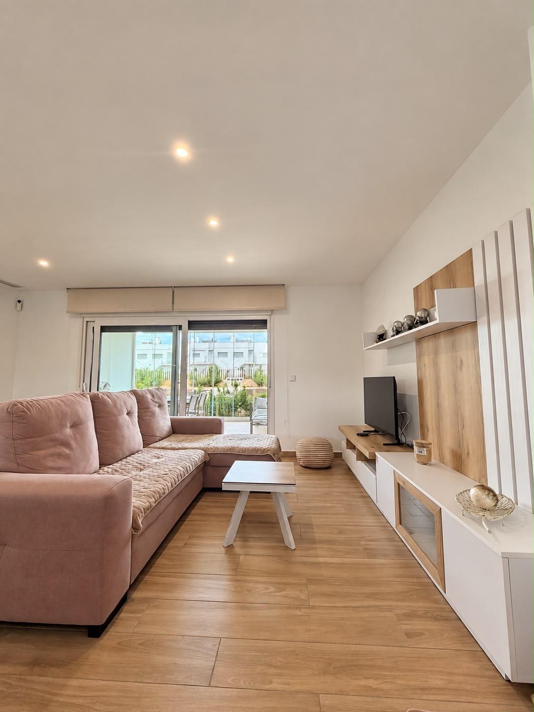 For sale - 2 Bedroom 2 Bathroom Bungalow in Orihuela - Desamparados-hurchillo-torremendo  - Alicante