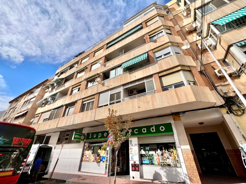4 Bedroom 2 Bathroom Apartment in Torrevieja