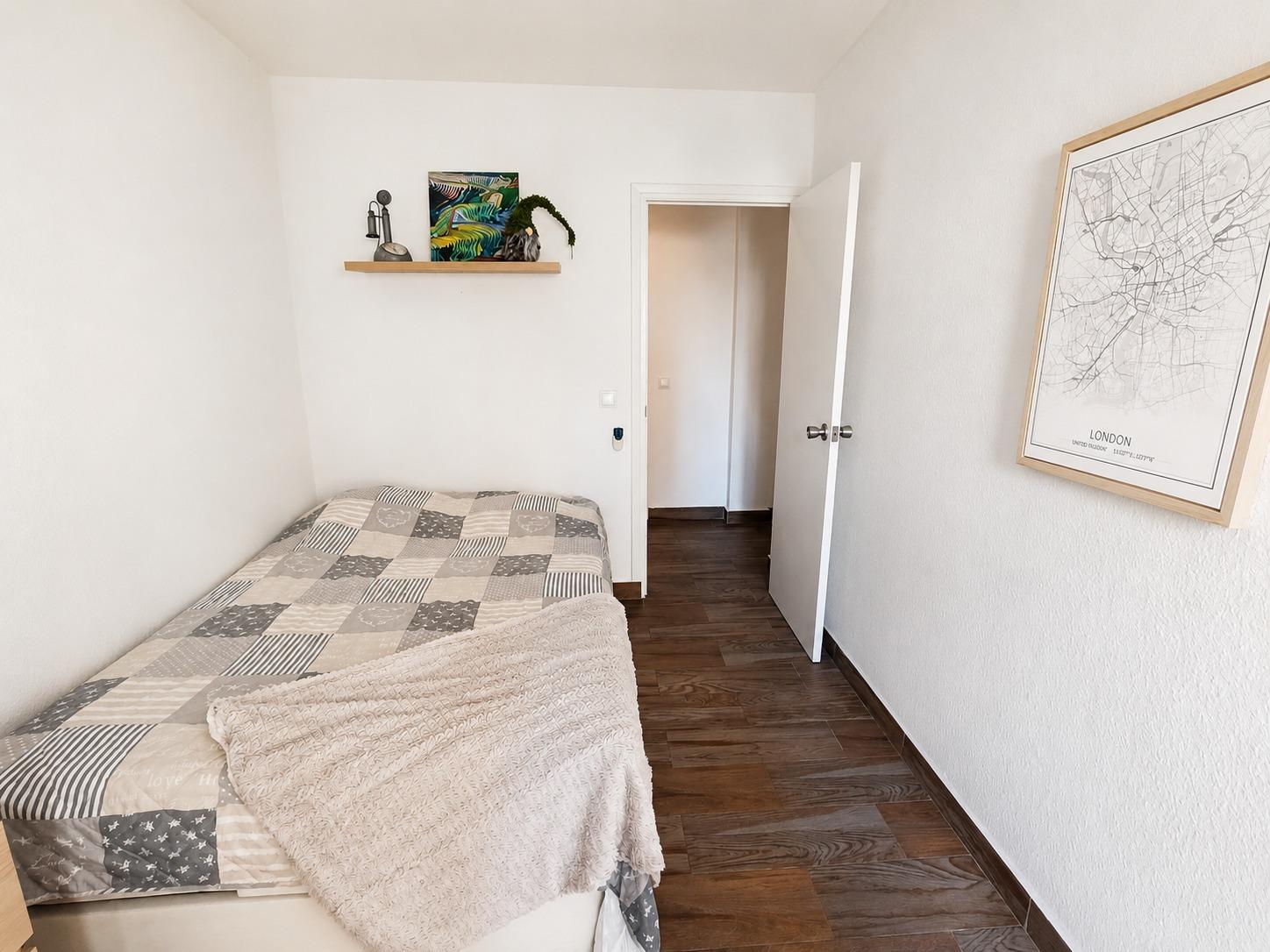 For sale - 3 Bedroom 2 Bathroom Apartment in Torrevieja - Playa Del Cura  - Alicante
