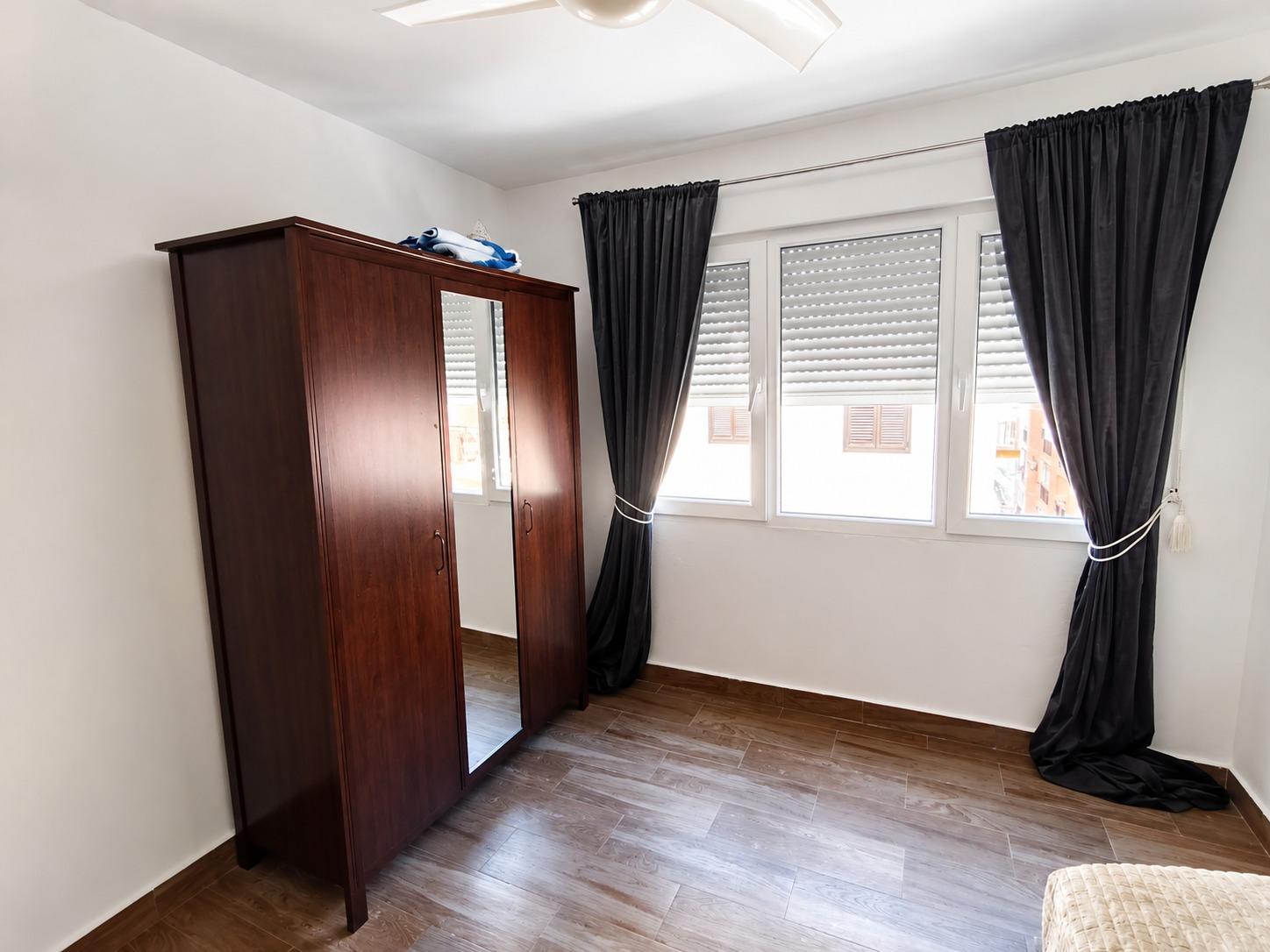 For sale - 3 Bedroom 2 Bathroom Apartment in Torrevieja - Playa Del Cura  - Alicante