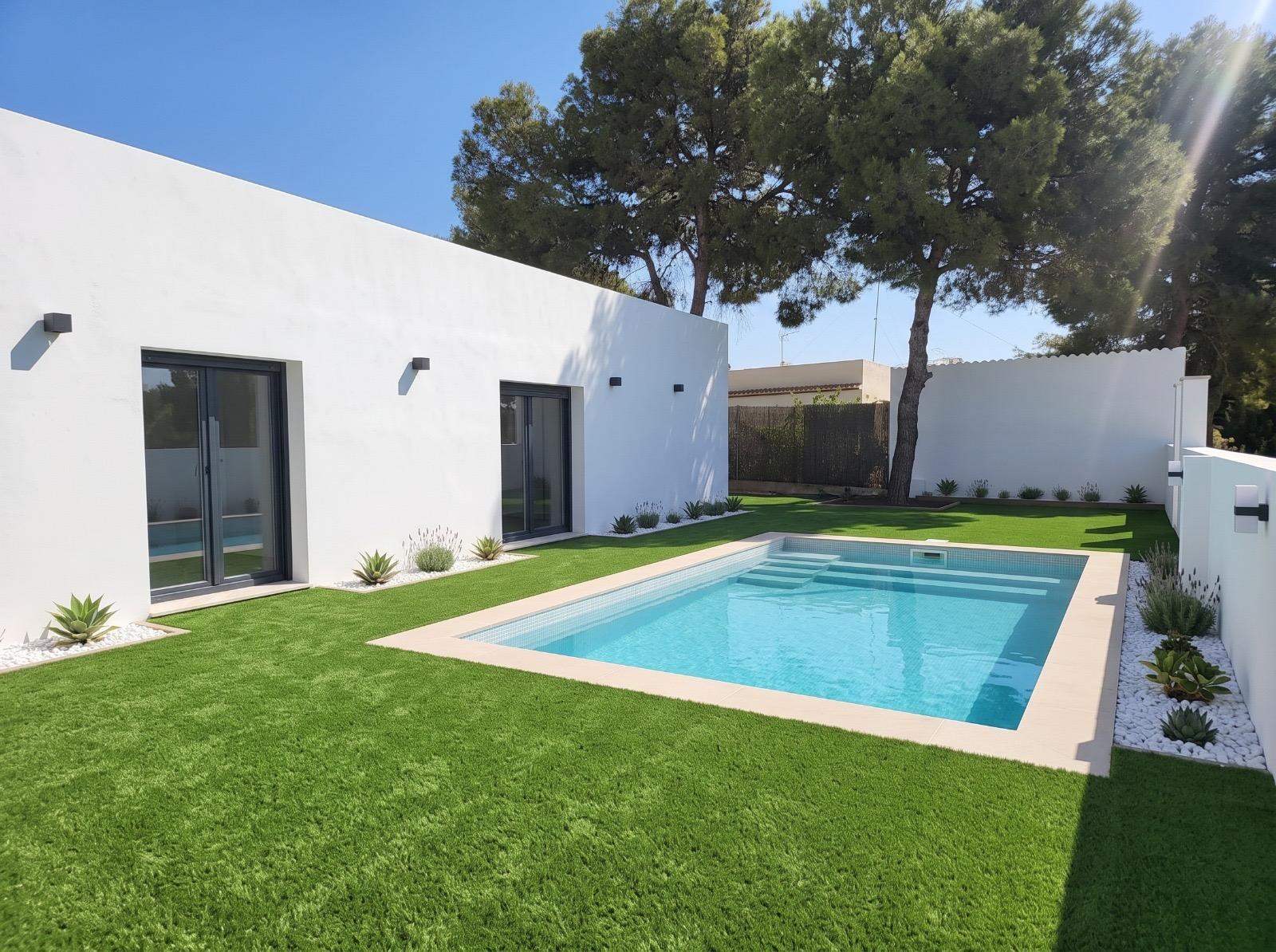 For sale - 3 Bedroom 2 Bathroom Villa in Torrevieja - Los Balcones - Los Altos Del Edén  - Alicante