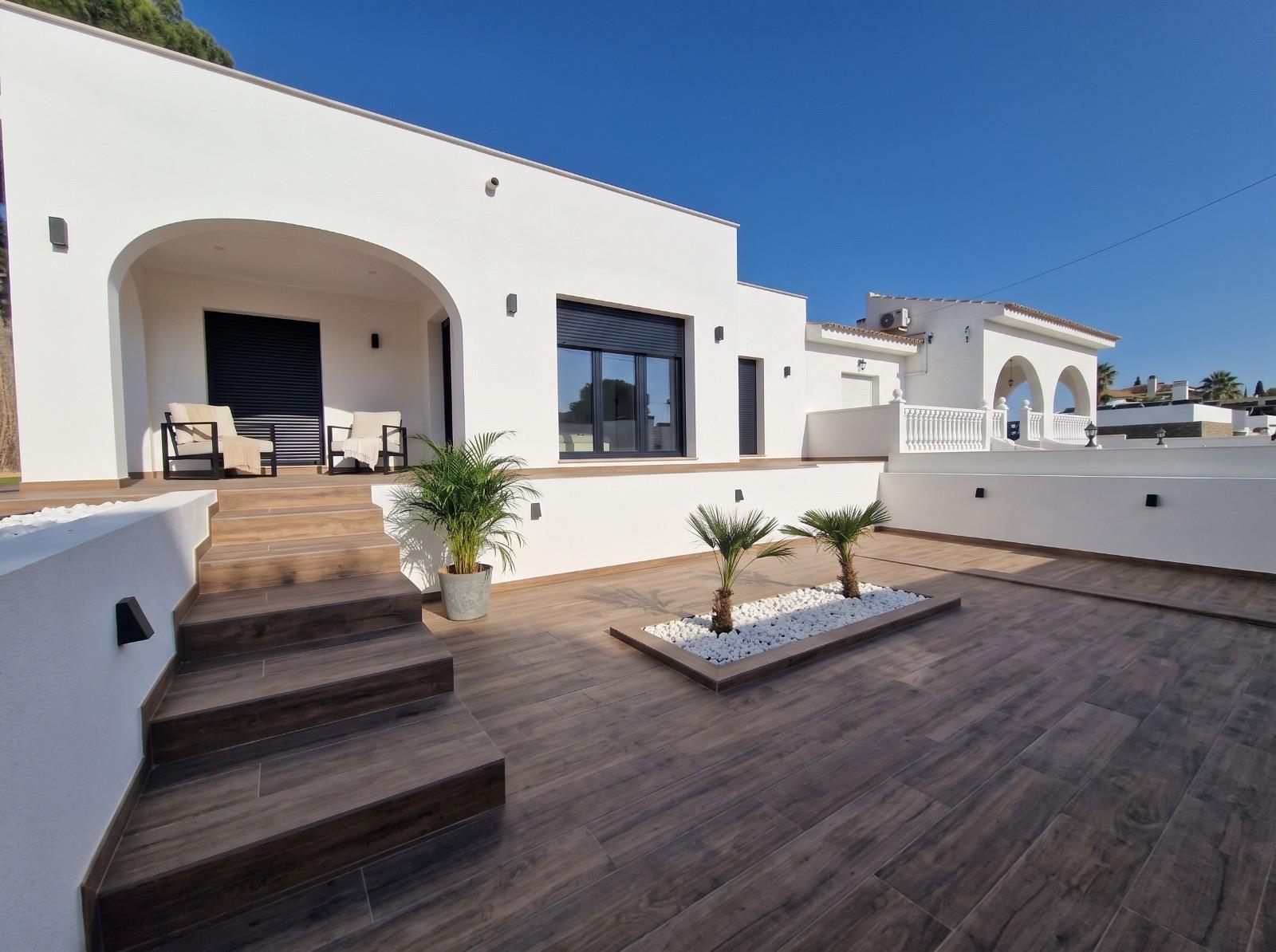 For sale - 3 Bedroom 2 Bathroom Villa in Torrevieja - Los Balcones - Los Altos Del Edén  - Alicante