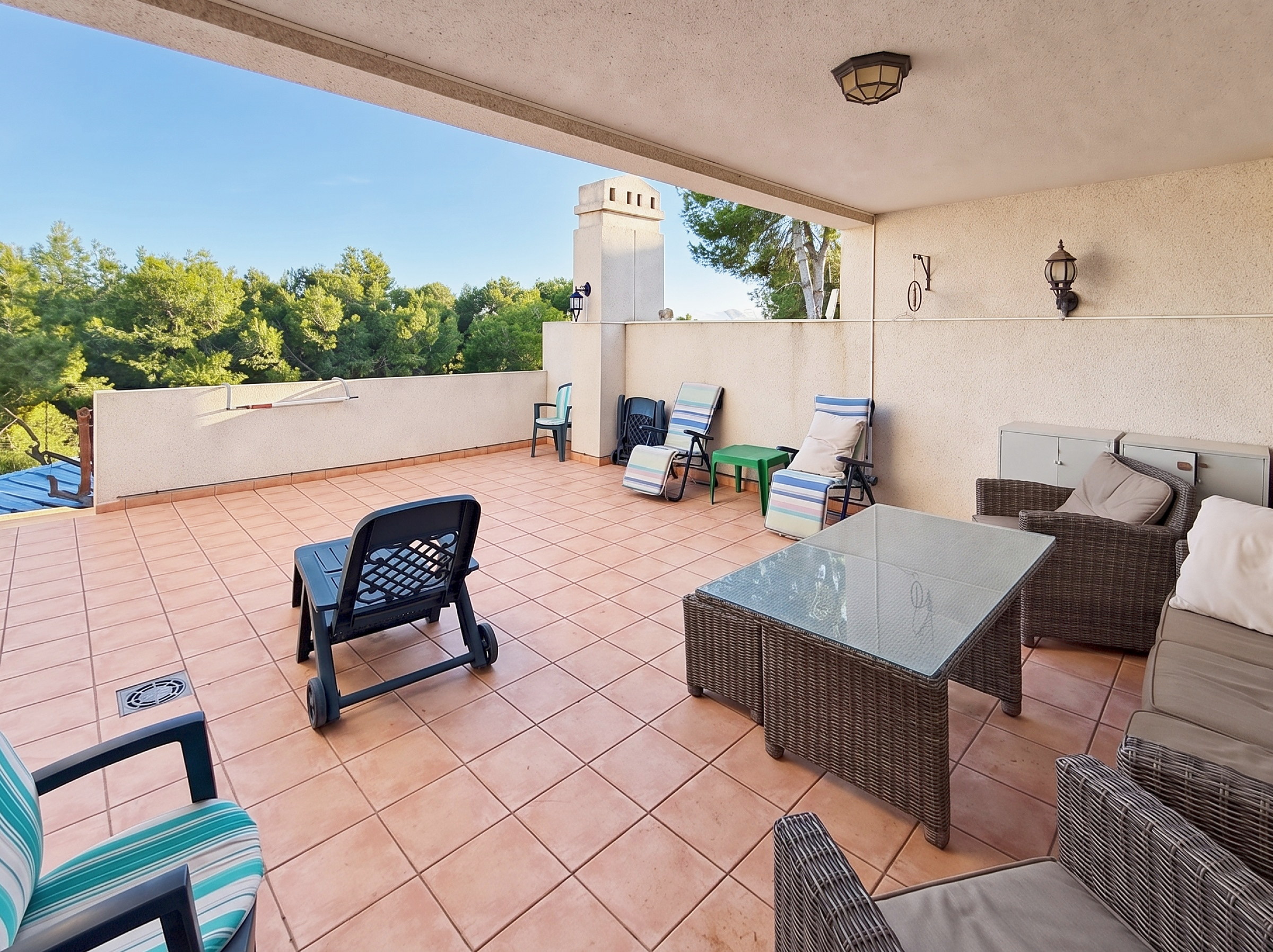 For sale - 4 Bedroom 3 Bathroom Town House in Villamartin - Costa Blanca  - Alicante