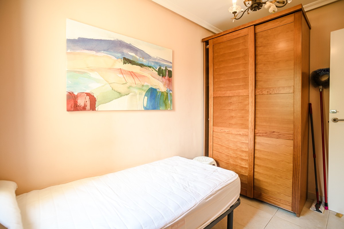 For sale - 4 Bedroom 2 Bathroom Villa in Torrevieja - Costa Blanca  - Alicante