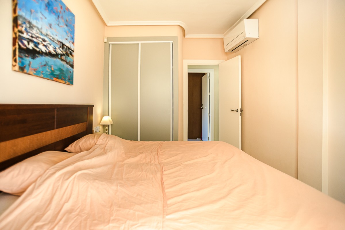 For sale - 4 Bedroom 2 Bathroom Villa in Torrevieja - Costa Blanca  - Alicante