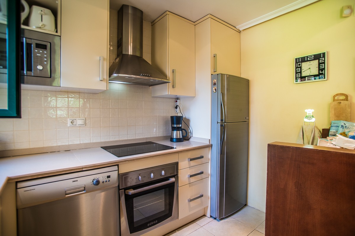 For sale - 4 Bedroom 2 Bathroom Villa in Torrevieja - Costa Blanca  - Alicante