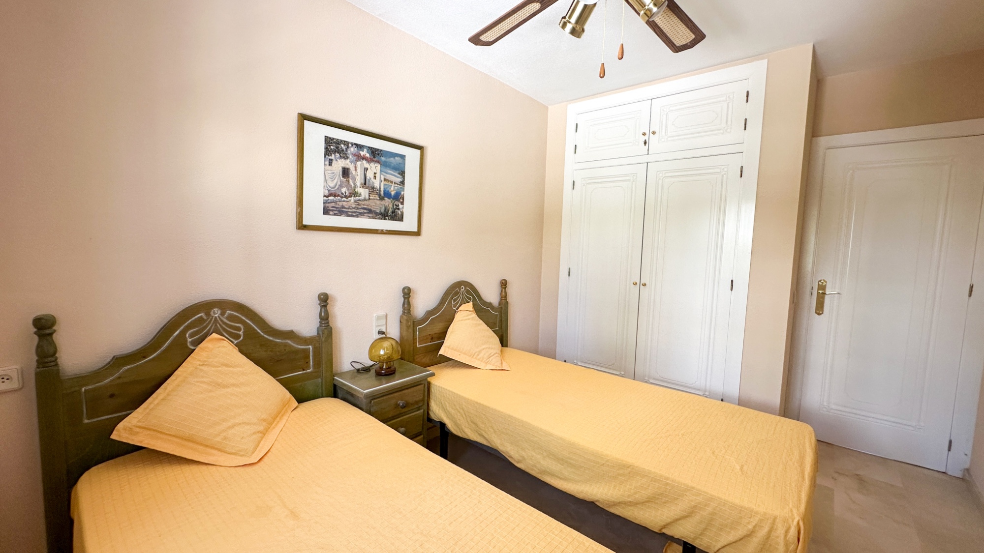 For sale - 2 Bedroom 1 Bathroom Town House in Villamartin - Costa Blanca  - Alicante