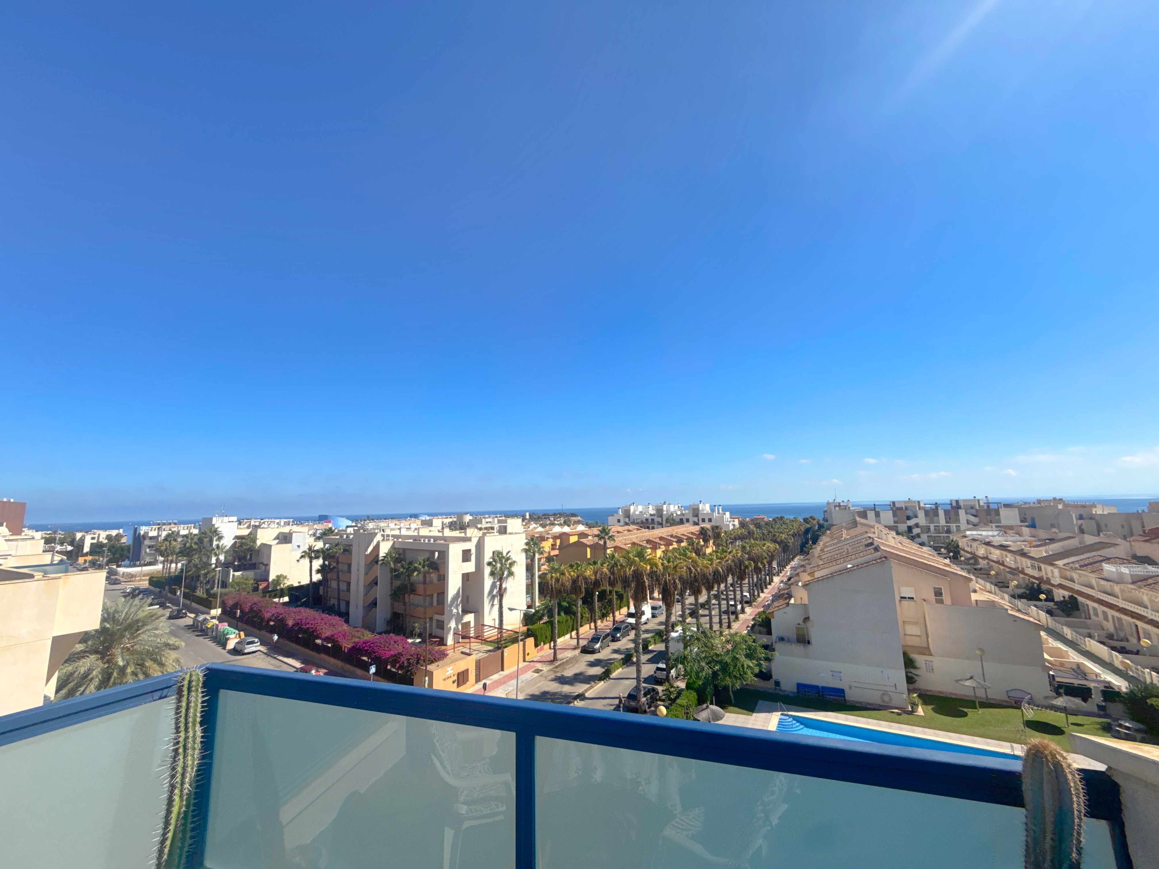 For sale - 2 Bedroom 1 Bathroom Penthouse in Cabo Roig -  - Alicante