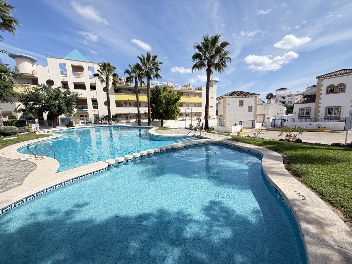 For sale - 2 Bedroom 2 Bathroom Apartment in Villamartin - , Villamartin, Alicante, Spain - Alicante