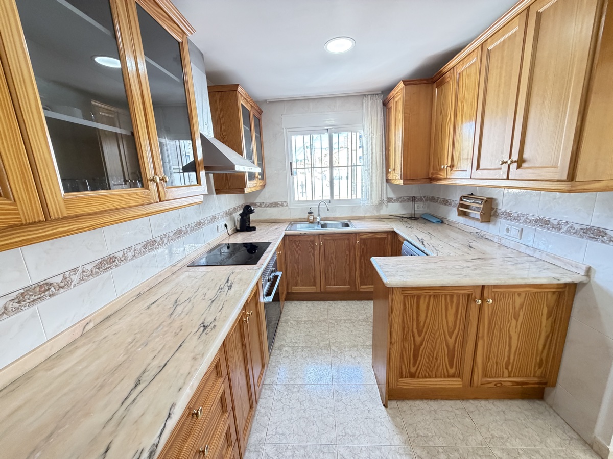 For sale - 3 Bedroom 2 Bathroom Villa in Villamartin - , Villamartin, Alicante, Spain - Alicante