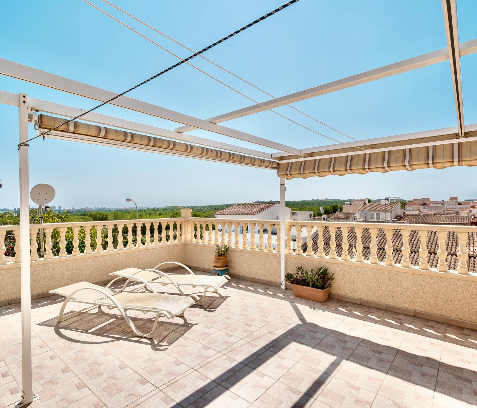 For sale - 3 Bedroom 2 Bathroom Reformed  Town House in Torrevieja - Costa Blanca  - Alicante