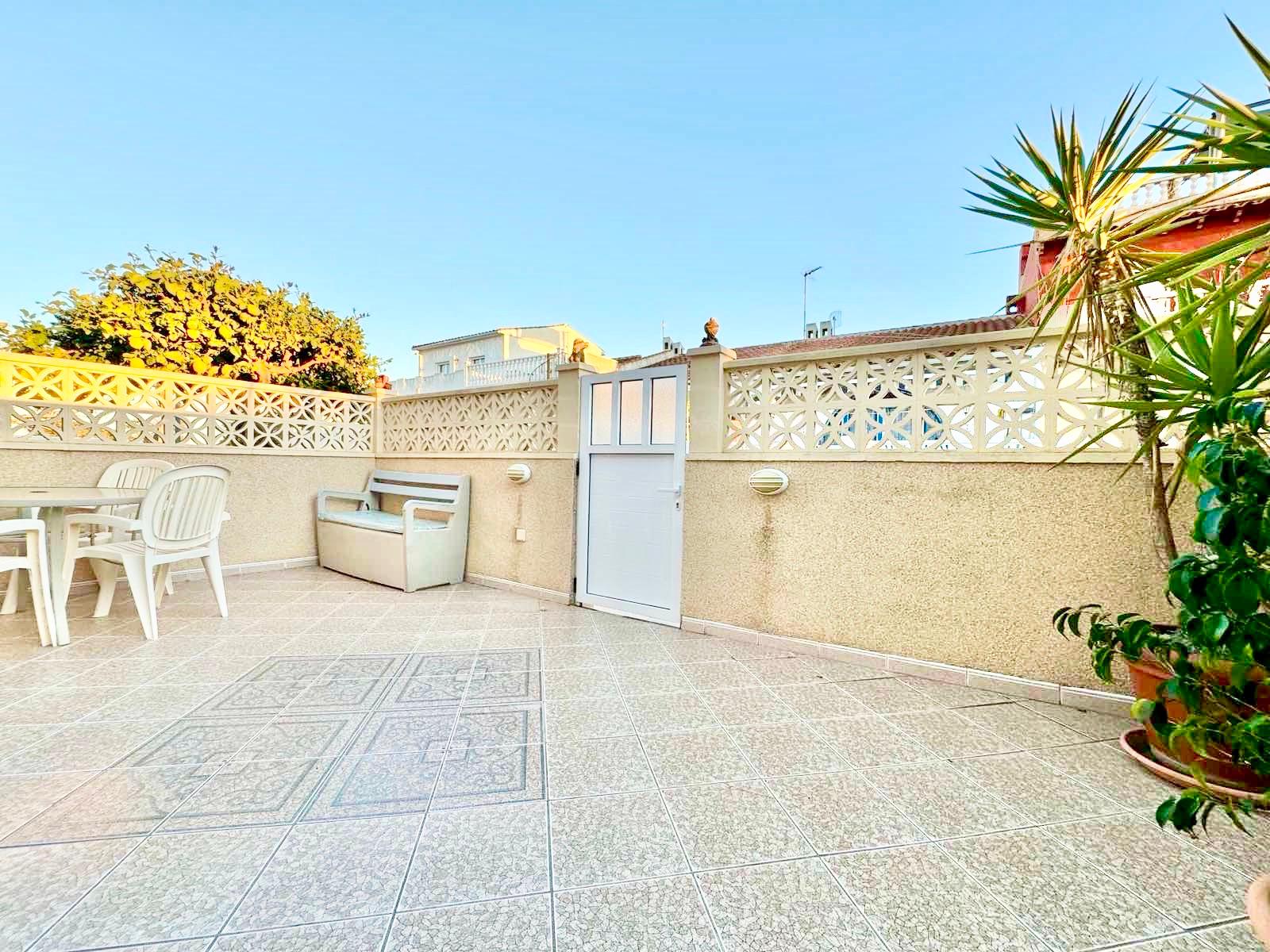 For sale - 3 Bedroom 2 Bathroom Reformed  Town House in Torrevieja - Costa Blanca  - Alicante