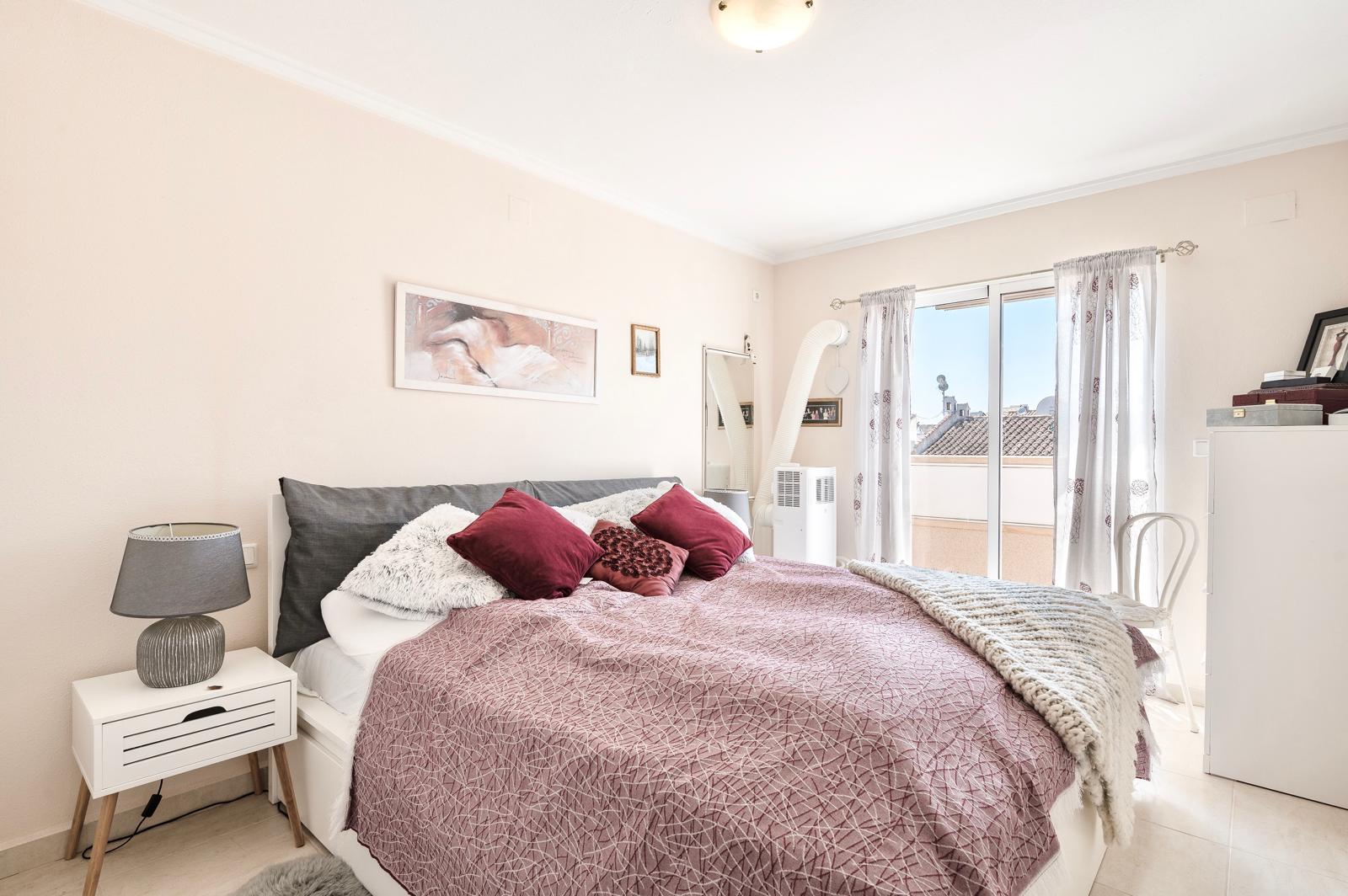 For sale - 3 Bedroom 2 Bathroom Reformed  Town House in Torrevieja - Costa Blanca  - Alicante