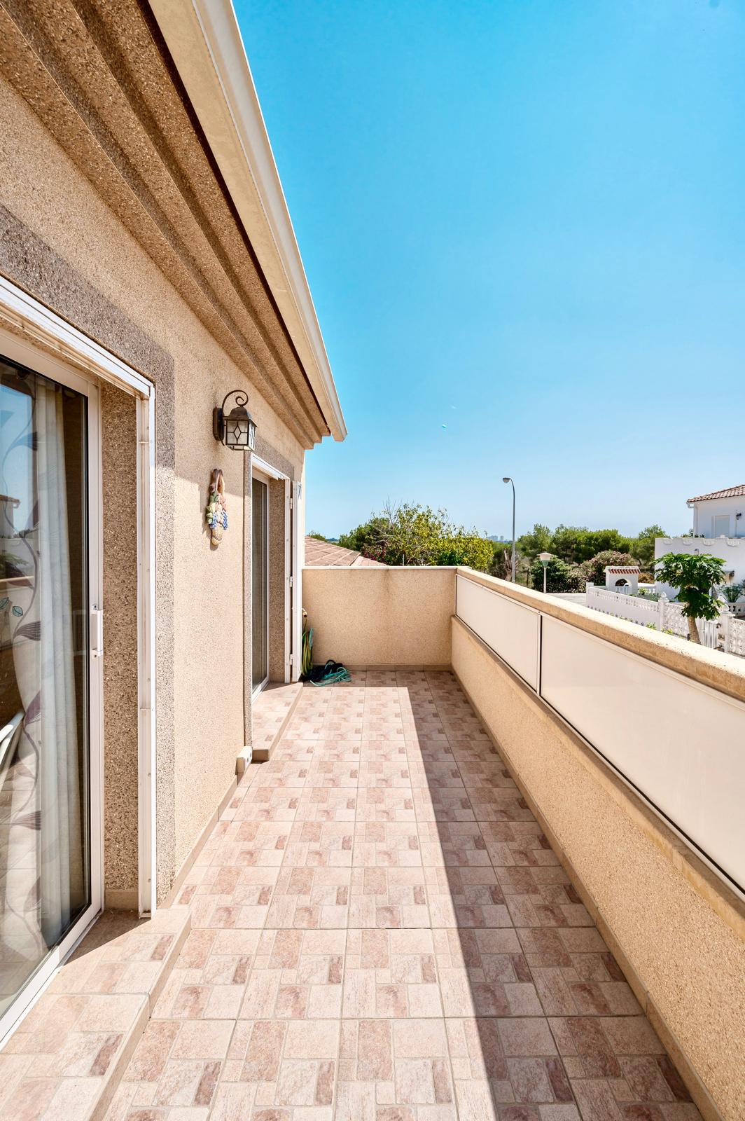 For sale - 3 Bedroom 2 Bathroom Reformed  Town House in Torrevieja - Costa Blanca  - Alicante