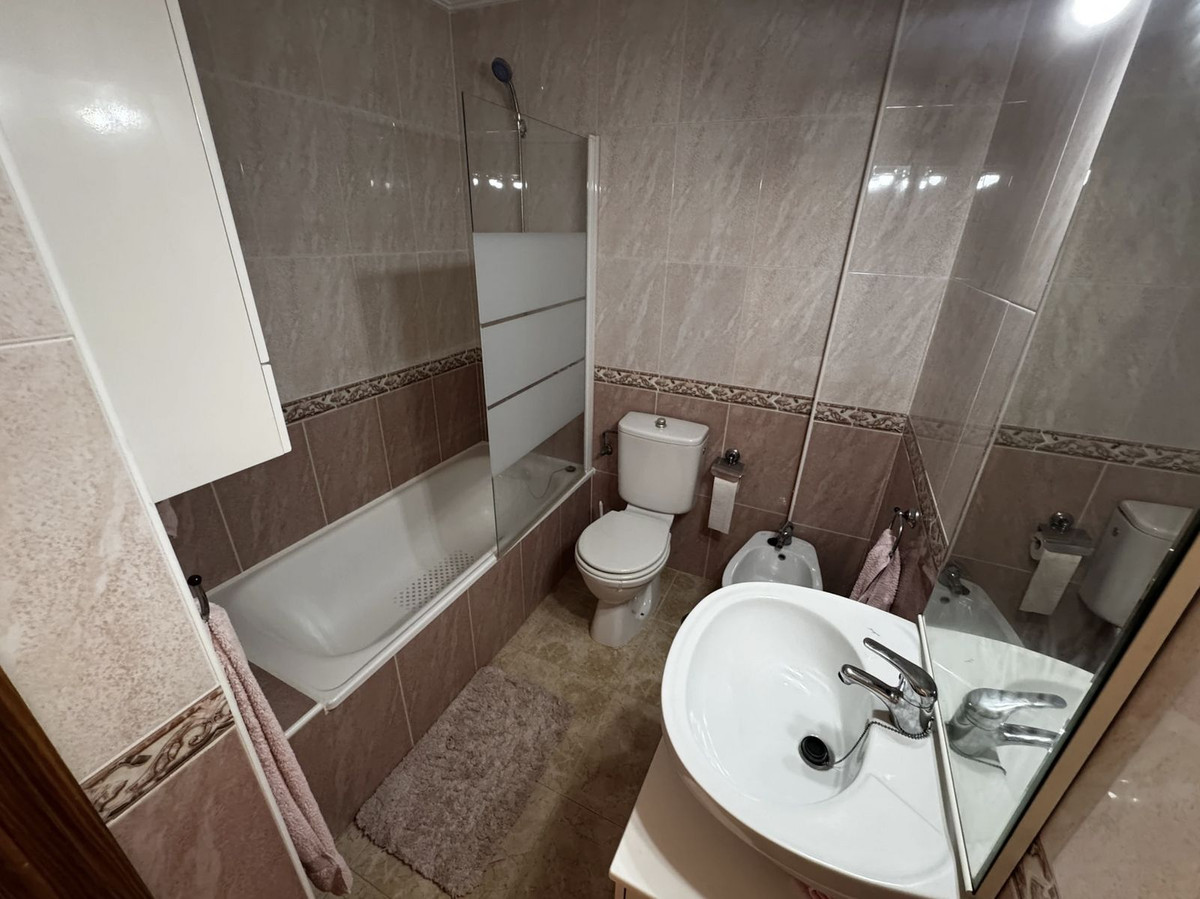 For sale - 2 Bedroom 1 Bathroom Apartment in Villamartin - Villamartin  - Alicante