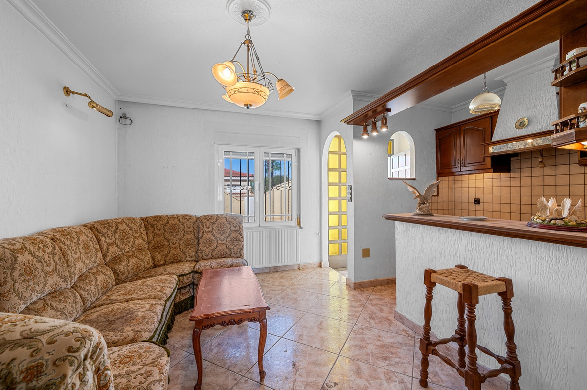 For sale - 7 Bedroom 5 Bathroom Ciudad Quesada Villa in Ciudad Quesada  - Ciudad Quesada  - Alicante