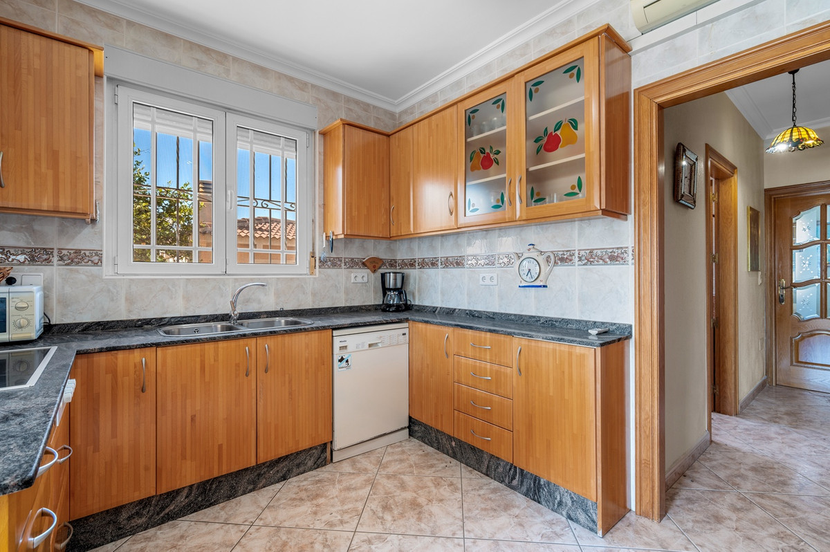 For sale - 7 Bedroom 5 Bathroom Ciudad Quesada Villa in Ciudad Quesada  - Ciudad Quesada  - Alicante