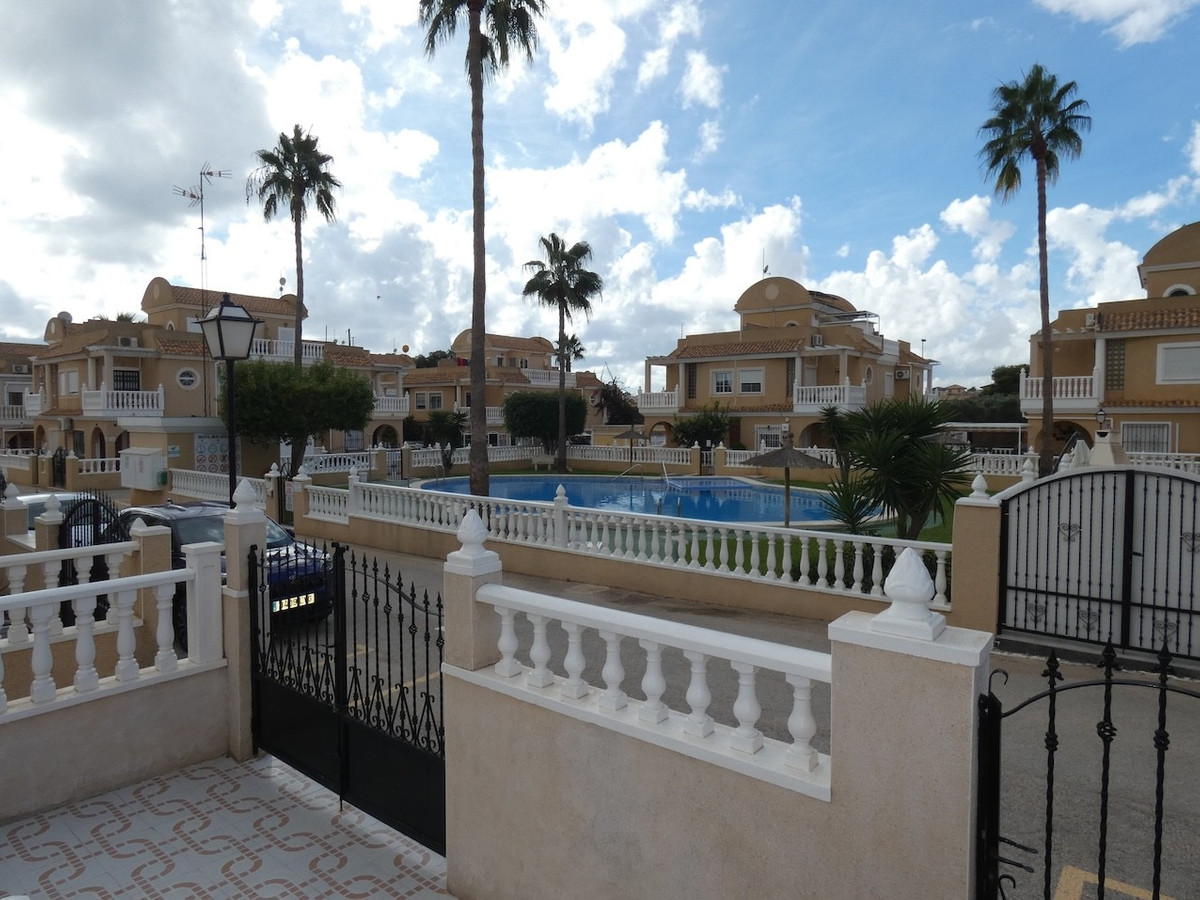 For sale - 3 Bedroom 2 Bathroom Townhouse in Cabo Roig - Cabo Roig  - Alicante