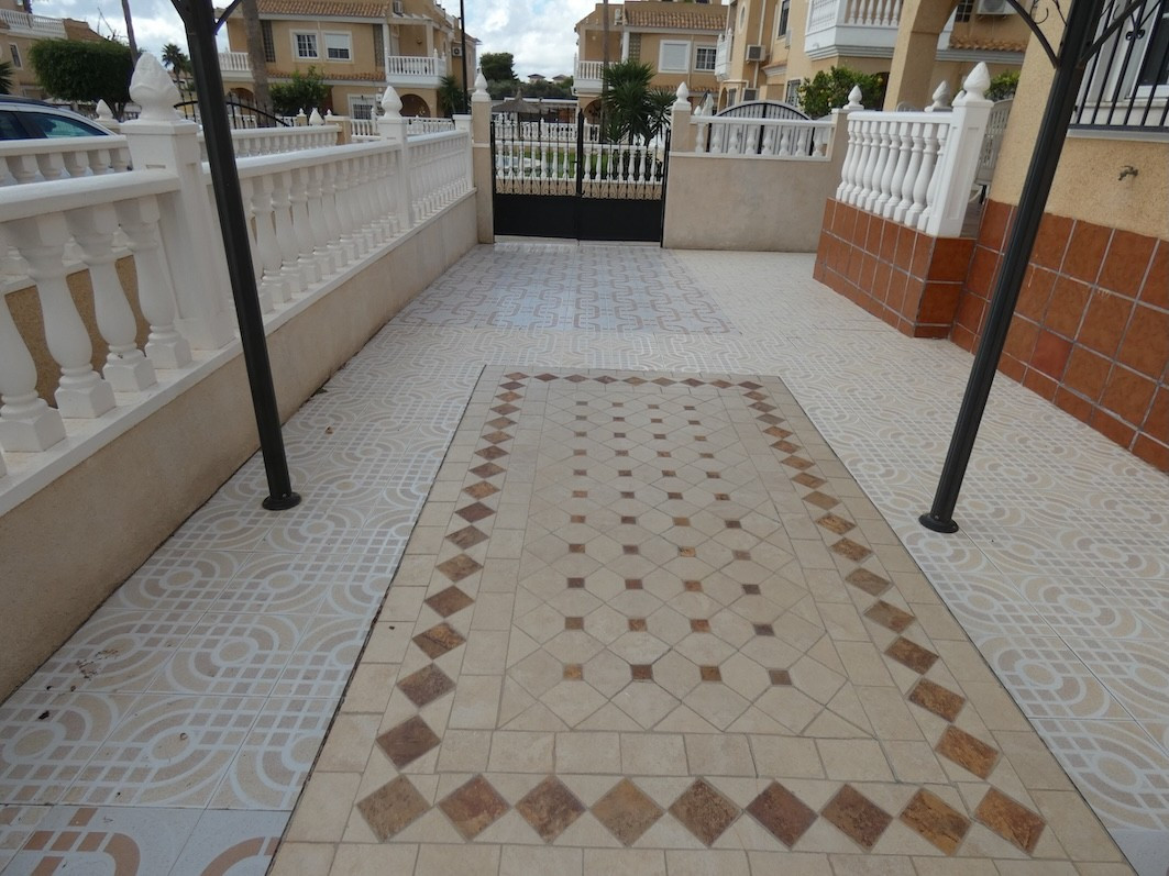 For sale - 3 Bedroom 2 Bathroom Townhouse in Cabo Roig - Cabo Roig  - Alicante