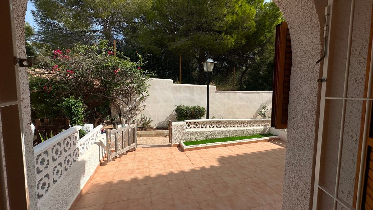 For sale - 3 Bedroom 2 Bathroom Townhouse in Playa Flamenca - Playa Flamenca  - Alicante