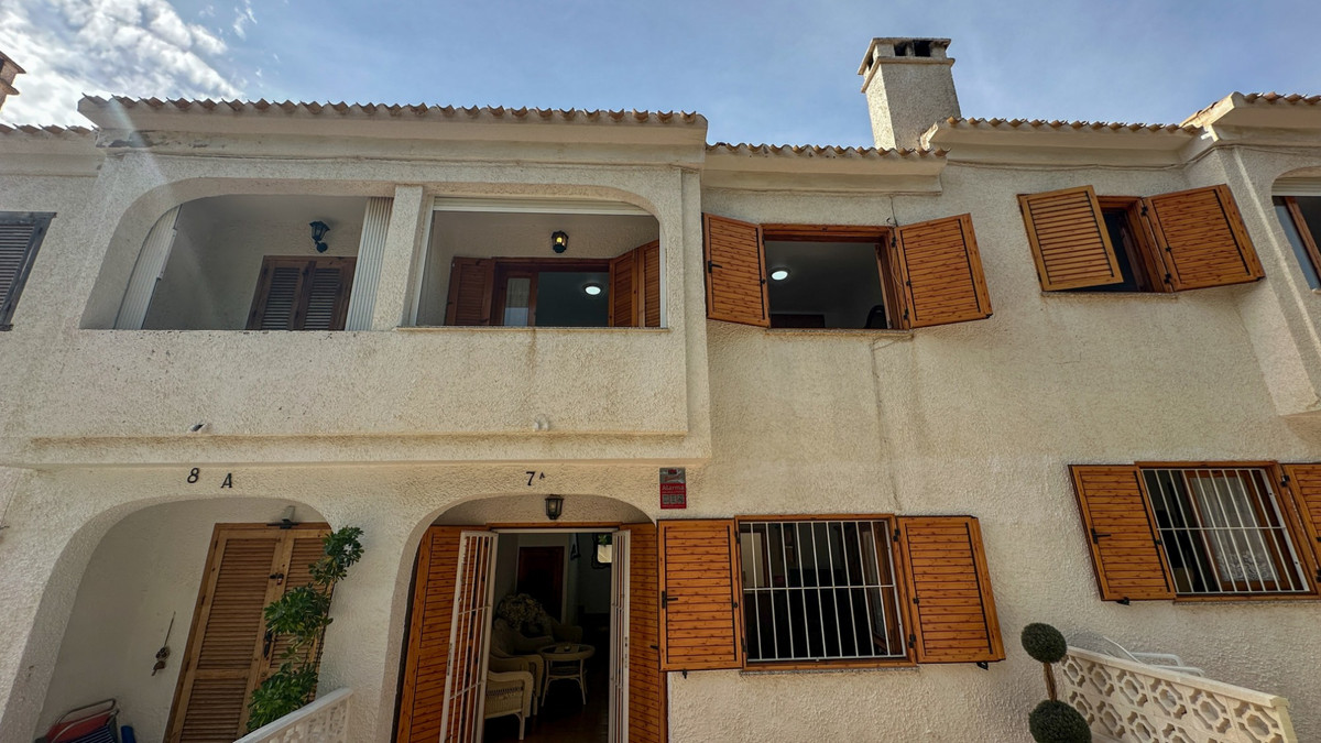 For sale - 3 Bedroom 2 Bathroom Townhouse in Playa Flamenca - Playa Flamenca  - Alicante