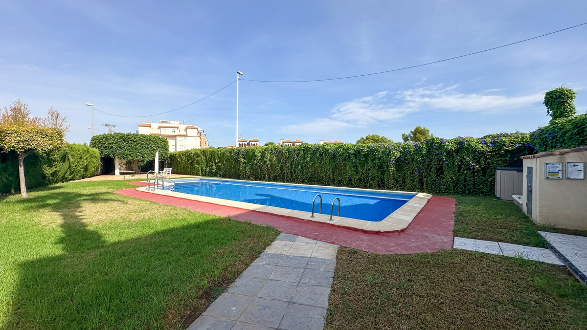 For sale - 2 Bedroom 2 Bathroom Townhouse in Playa Flamenca - Playa Flamenca  - Alicante